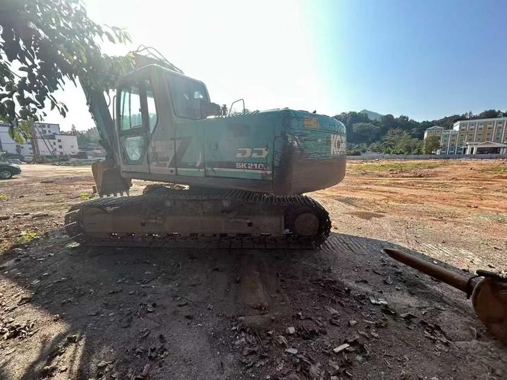 Buy Kobelco SK200-8 Used Excavator / 1