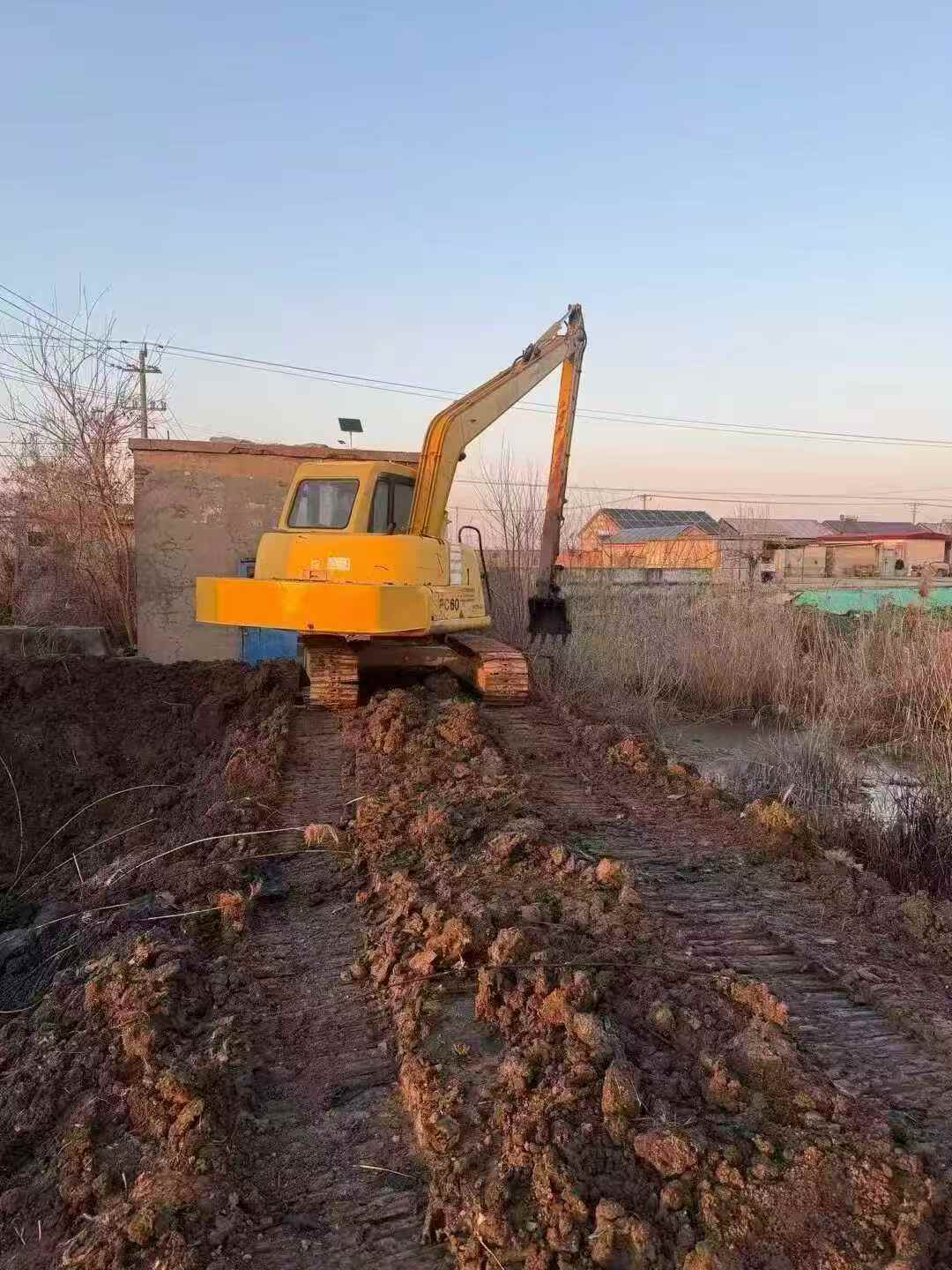 Used Komatsu PC60-7 Excavator 2010 Model / 4