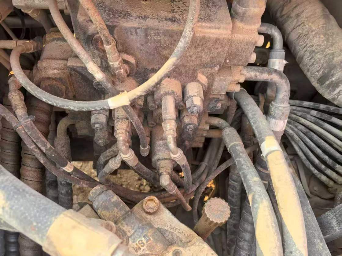 Used Doosan DH220 Excavator 2021 Model / 2