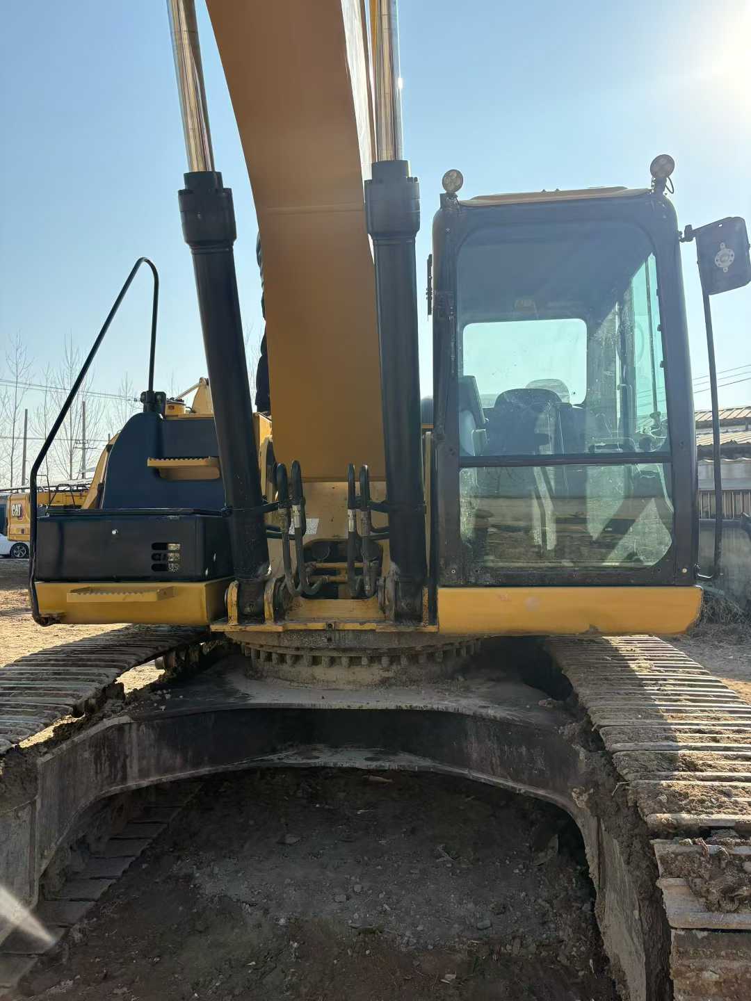 Used Caterpillar 330L Excavator 2017 Model / 4