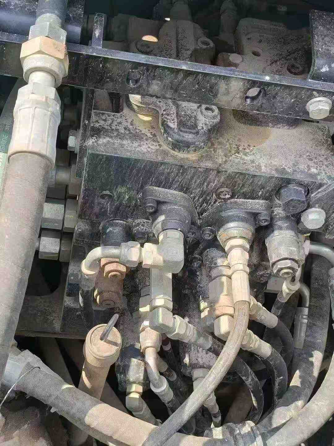 Used Kobelco SK140 Excavator 2014 Model / 3