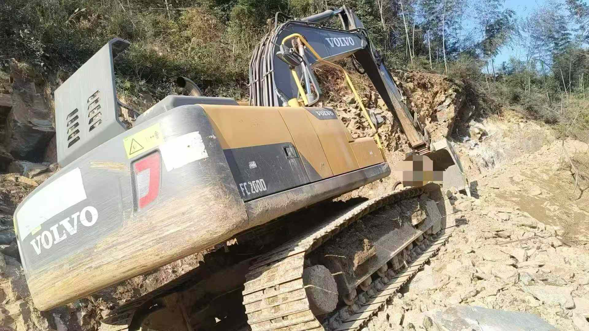 Used Volvo EC200D Excavator 2020 Model / 7