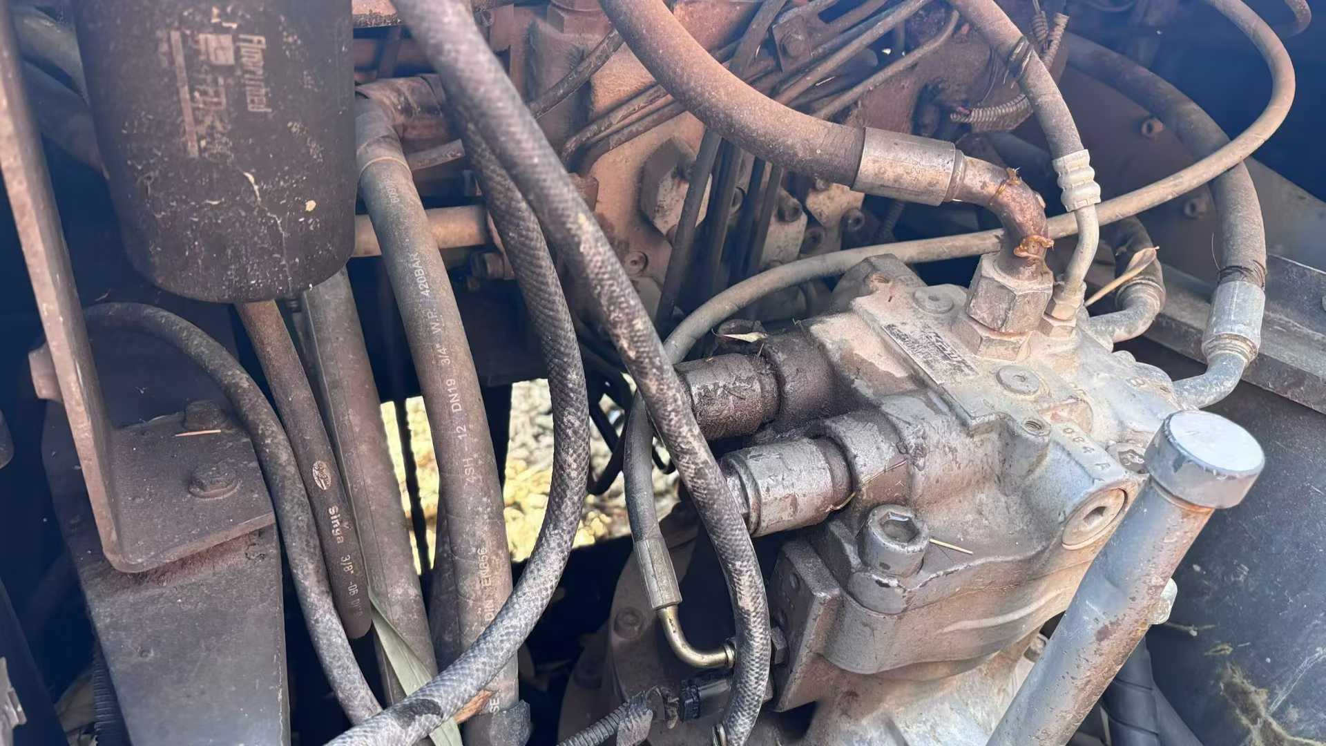 Used Hitachi ZX200-3G Excavator 2010 Model / 5