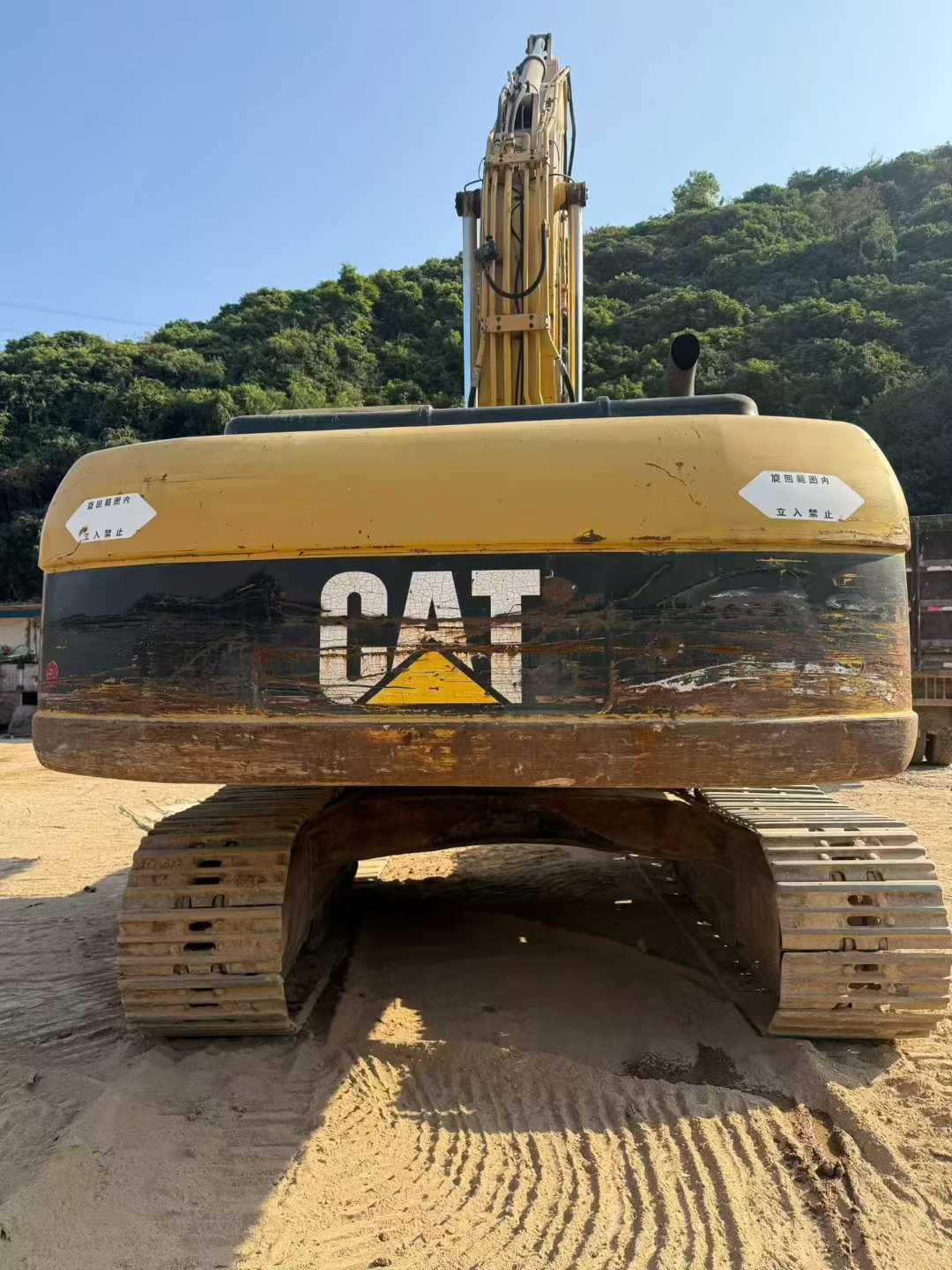 Used Caterpillar 325C Excavator 2016 Model / 8