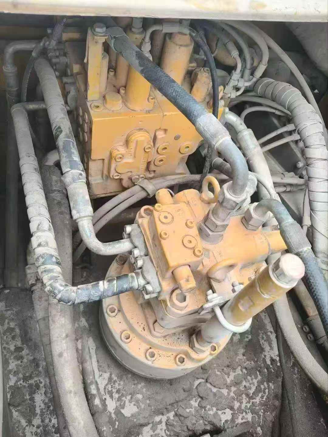 Used Sany SY245H Excavator 2017 Model / 4