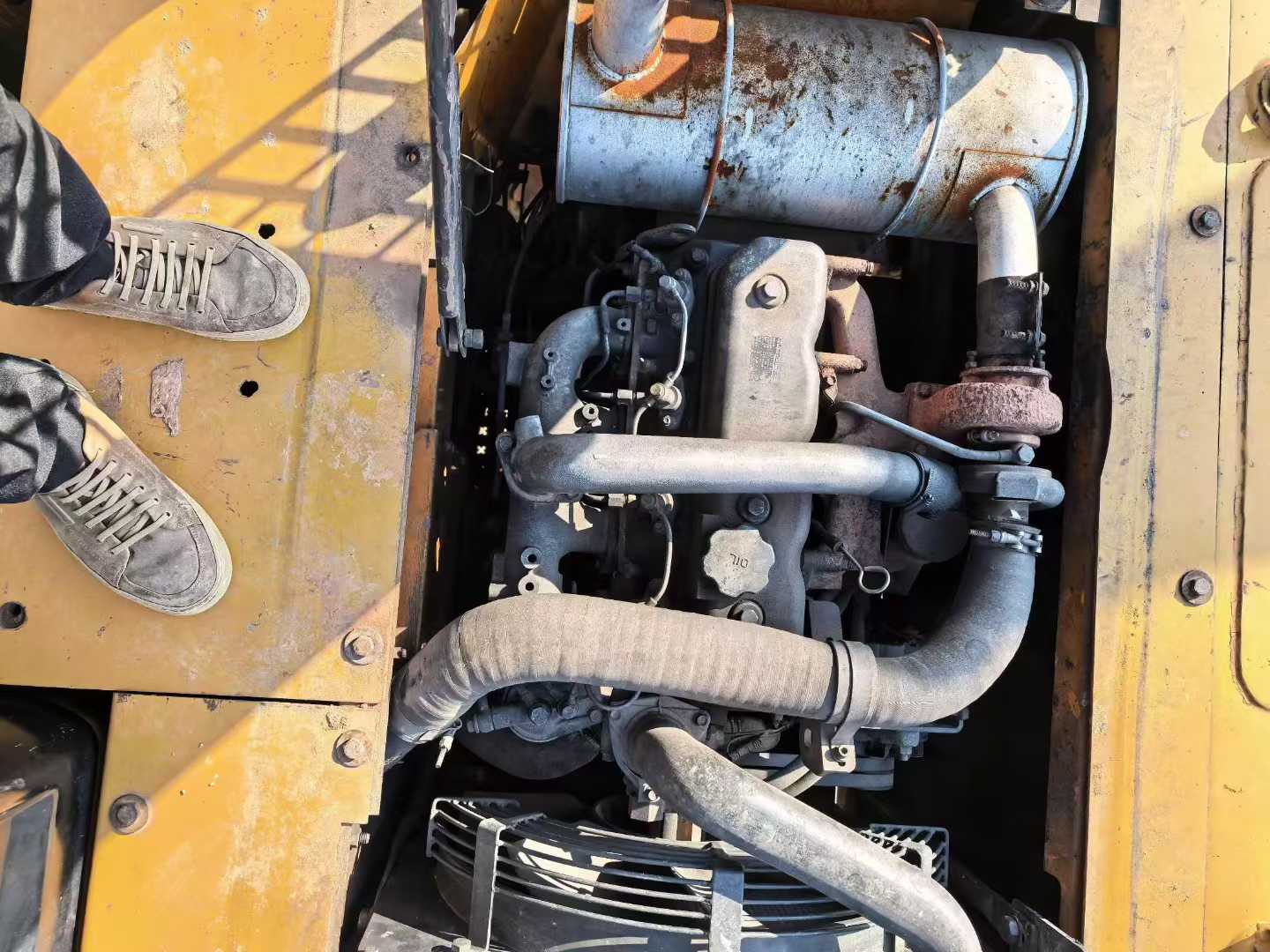 Used Sany SY135 Excavator 2011 Model / 8