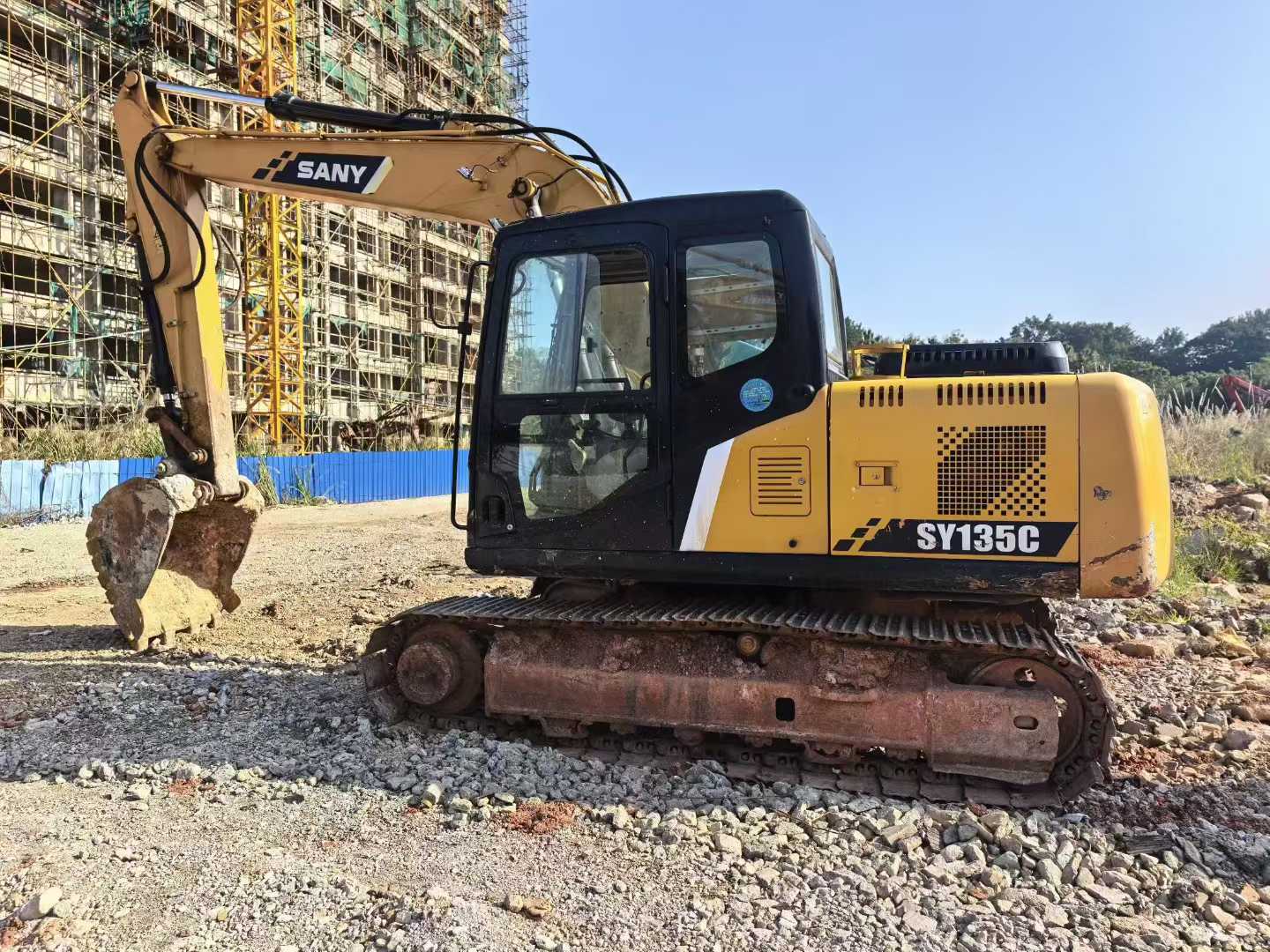 Used Sany SY135 Excavator 2011 Model / 3