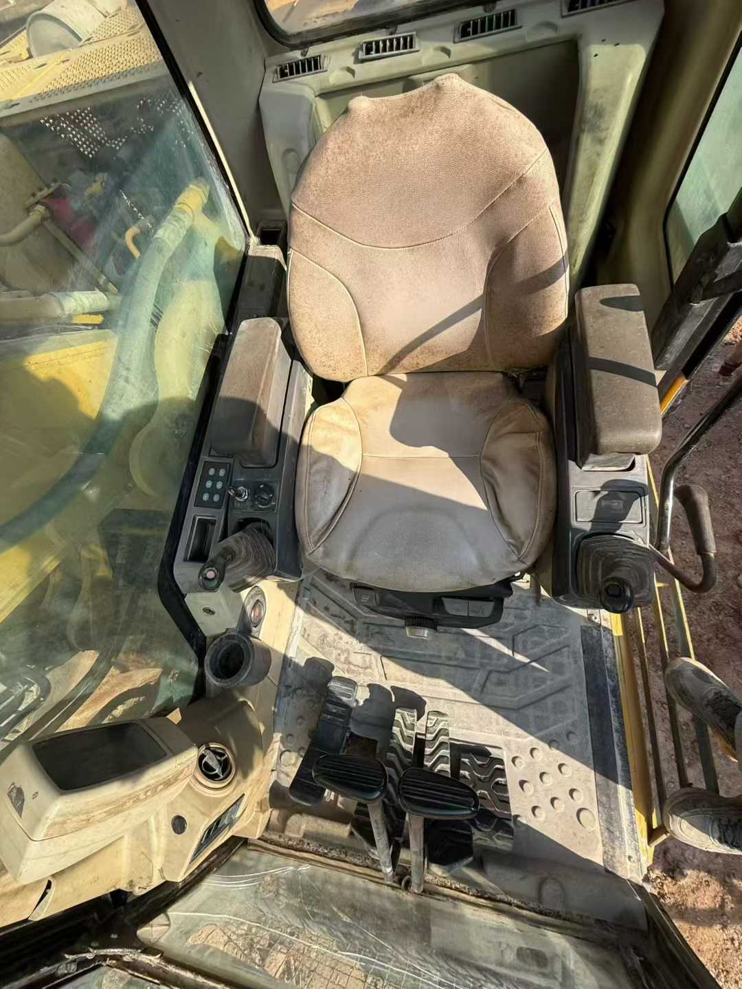 Used Caterpillar 325C Excavator 2016 Model / 4