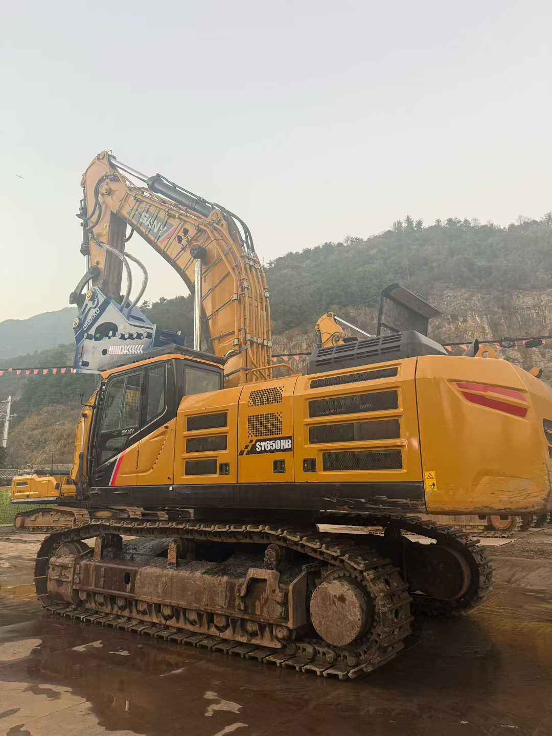 Used Sany SY650HB Excavator 2022 Model / 4