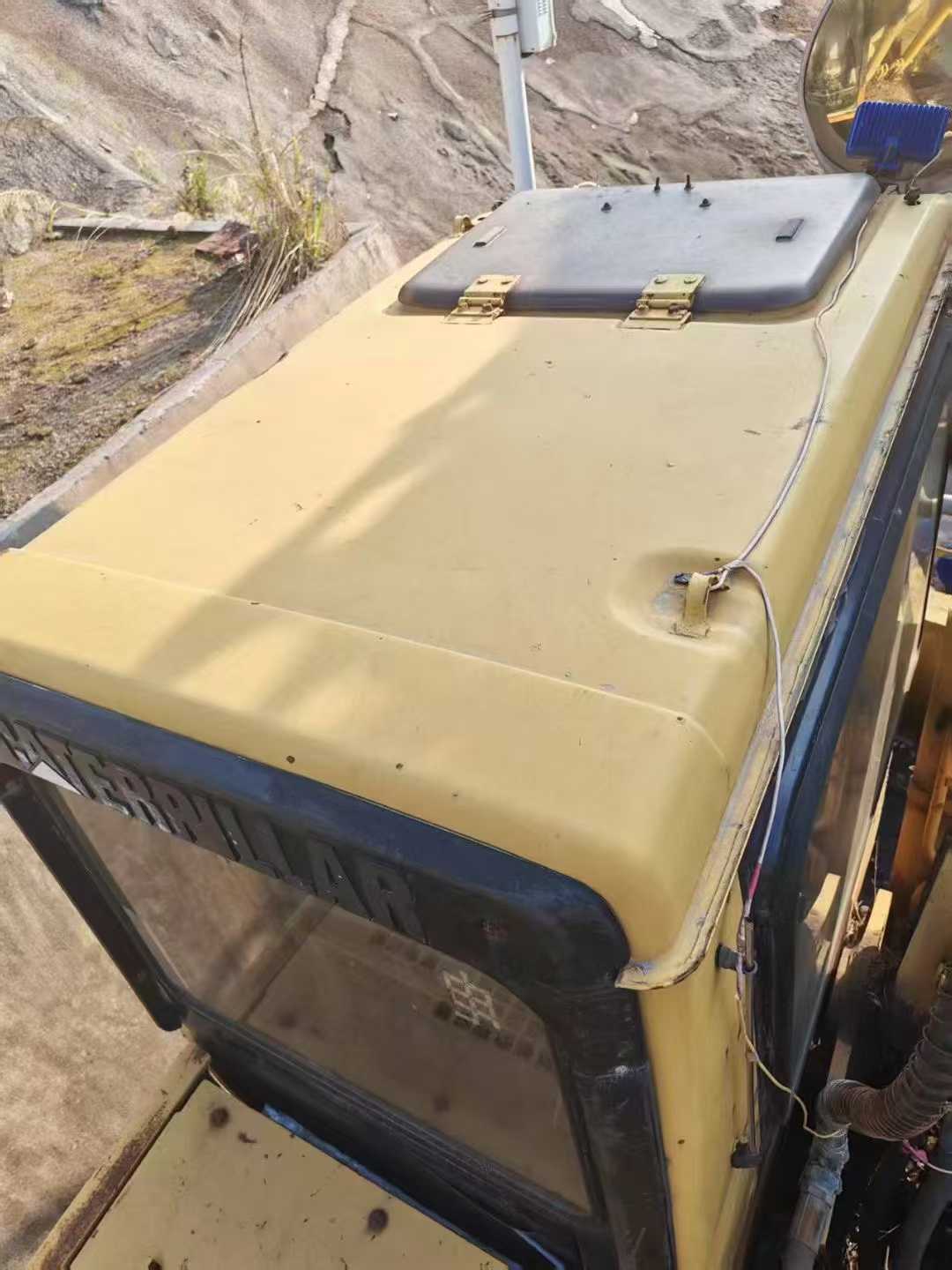 Used Caterpillar 320V2 Excavator 2016 Model / 5