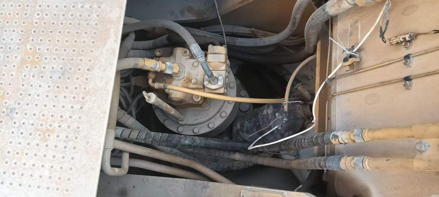 Used Caterpillar 329EL Excavator 2010 Model / 9