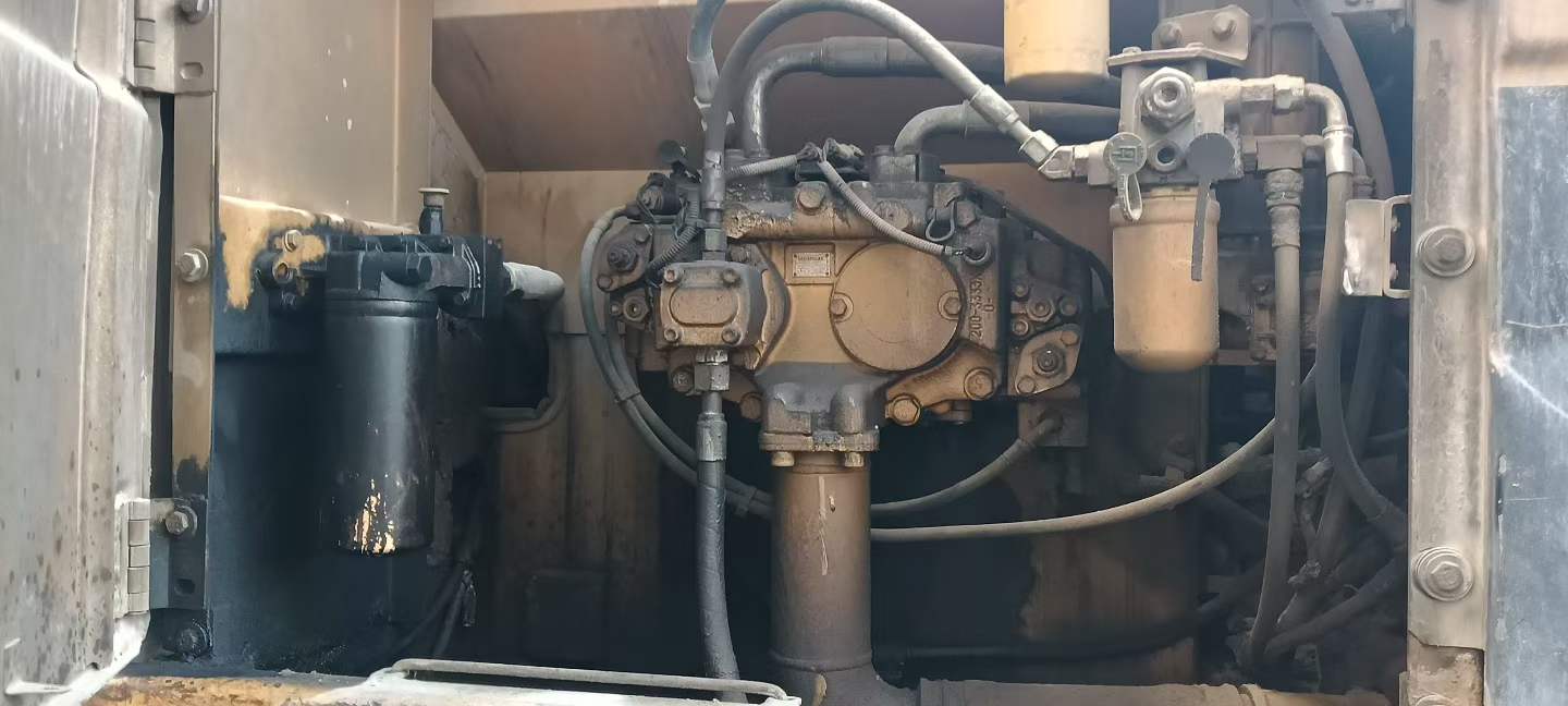 Used Caterpillar 329EL Excavator 2010 Model / 7