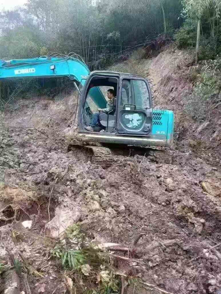 Used Kobelco SK75 Excavator 2012 Model / 8