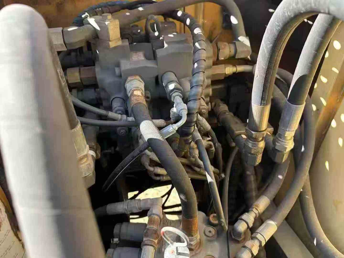 Used Volvo EC140 Excavator 2012 Model / 7