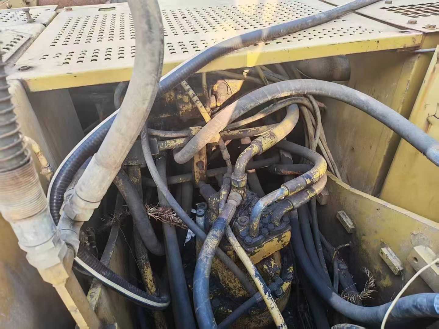 Used Caterpillar 320V2 Excavator 2016 Model / 6