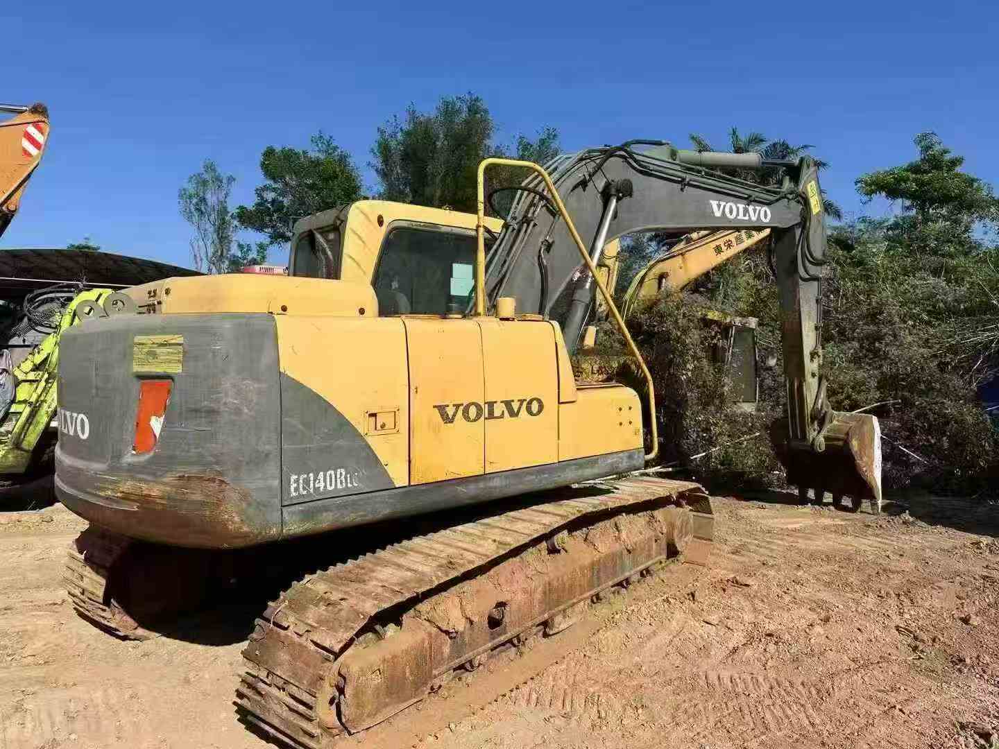 Used Volvo EC140 Excavator 2012 Model / 3