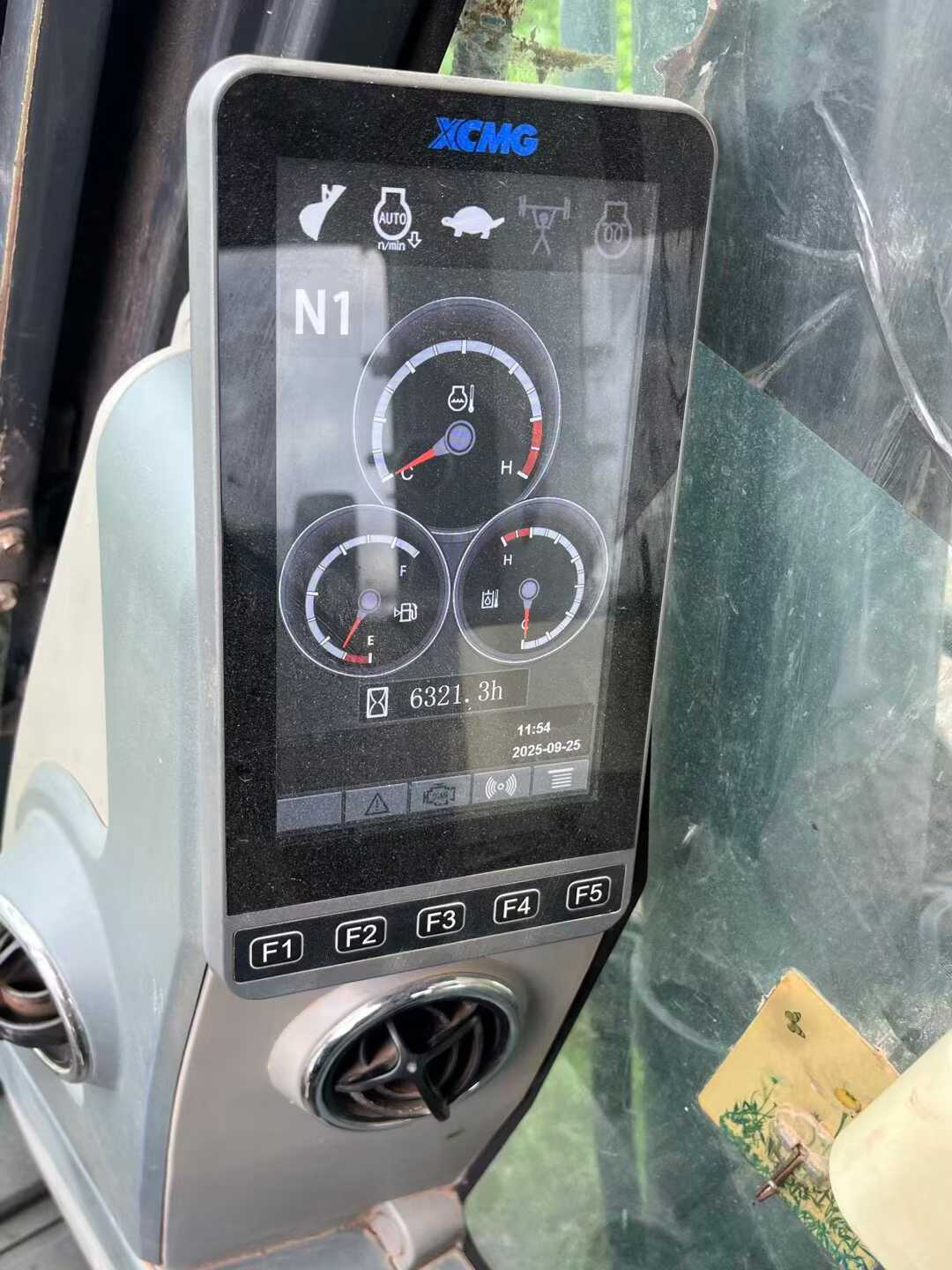 Used XCMG LW200 Excavator 2016 Model / 7