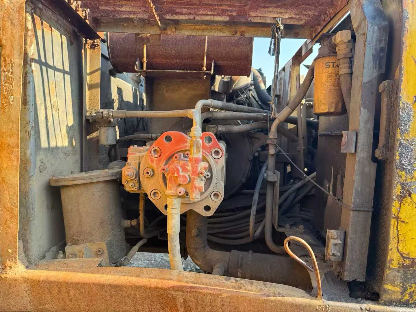 Used Sumitomo SH200C2 Excavator 2016 Model / 8