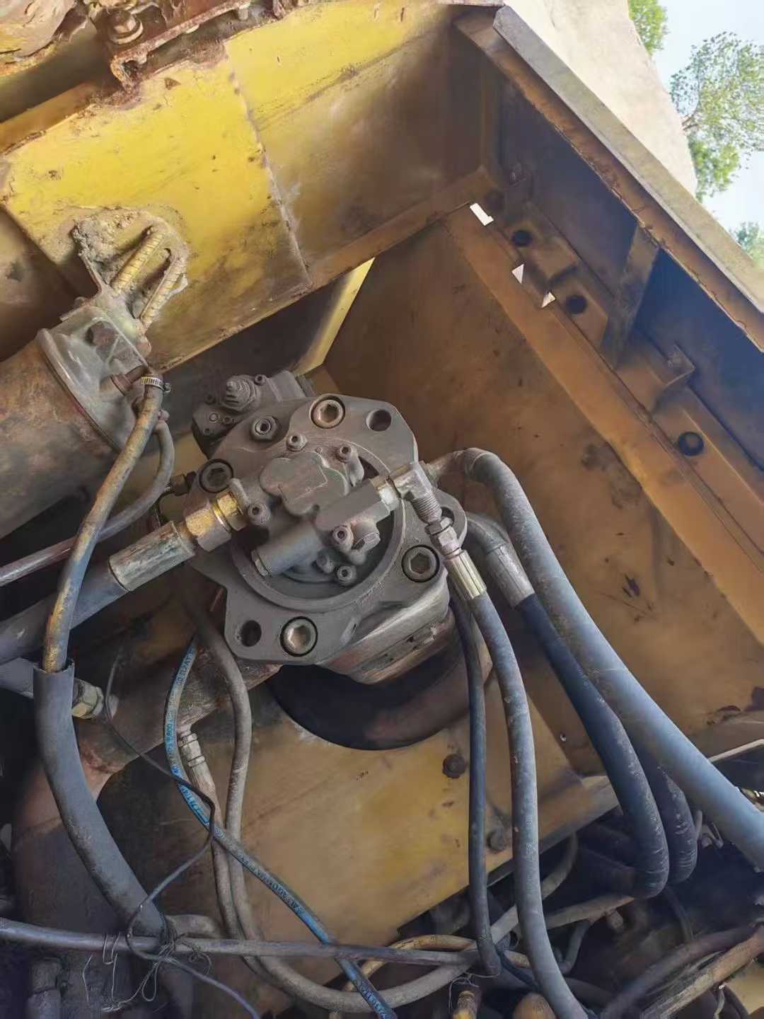 Used Caterpillar 320V2 Excavator 2016 Model / 4