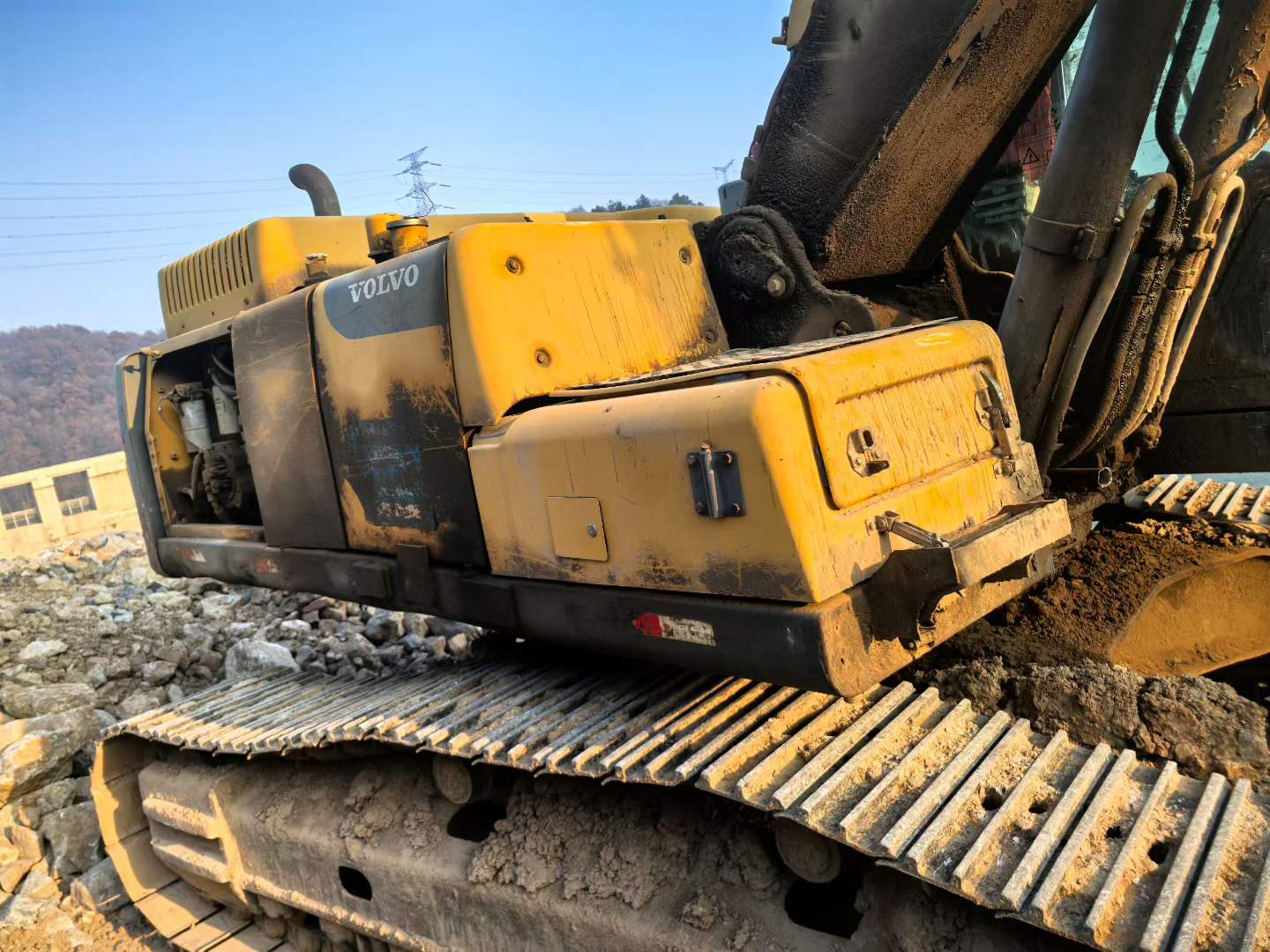 Used Volvo EC300D Excavator 2014 Model / 3