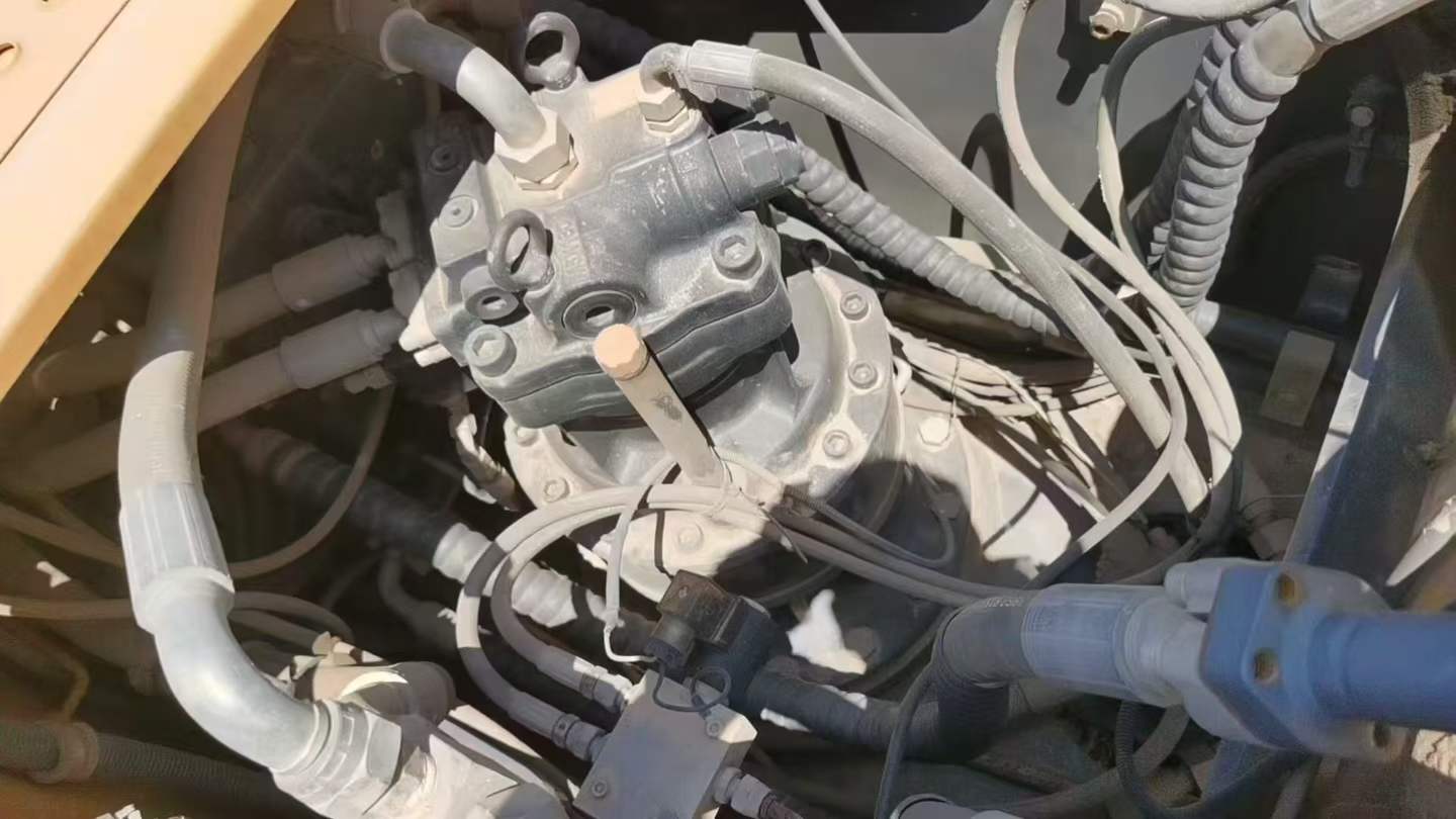 Used XCMG LW200 Excavator 2016 Model / 3