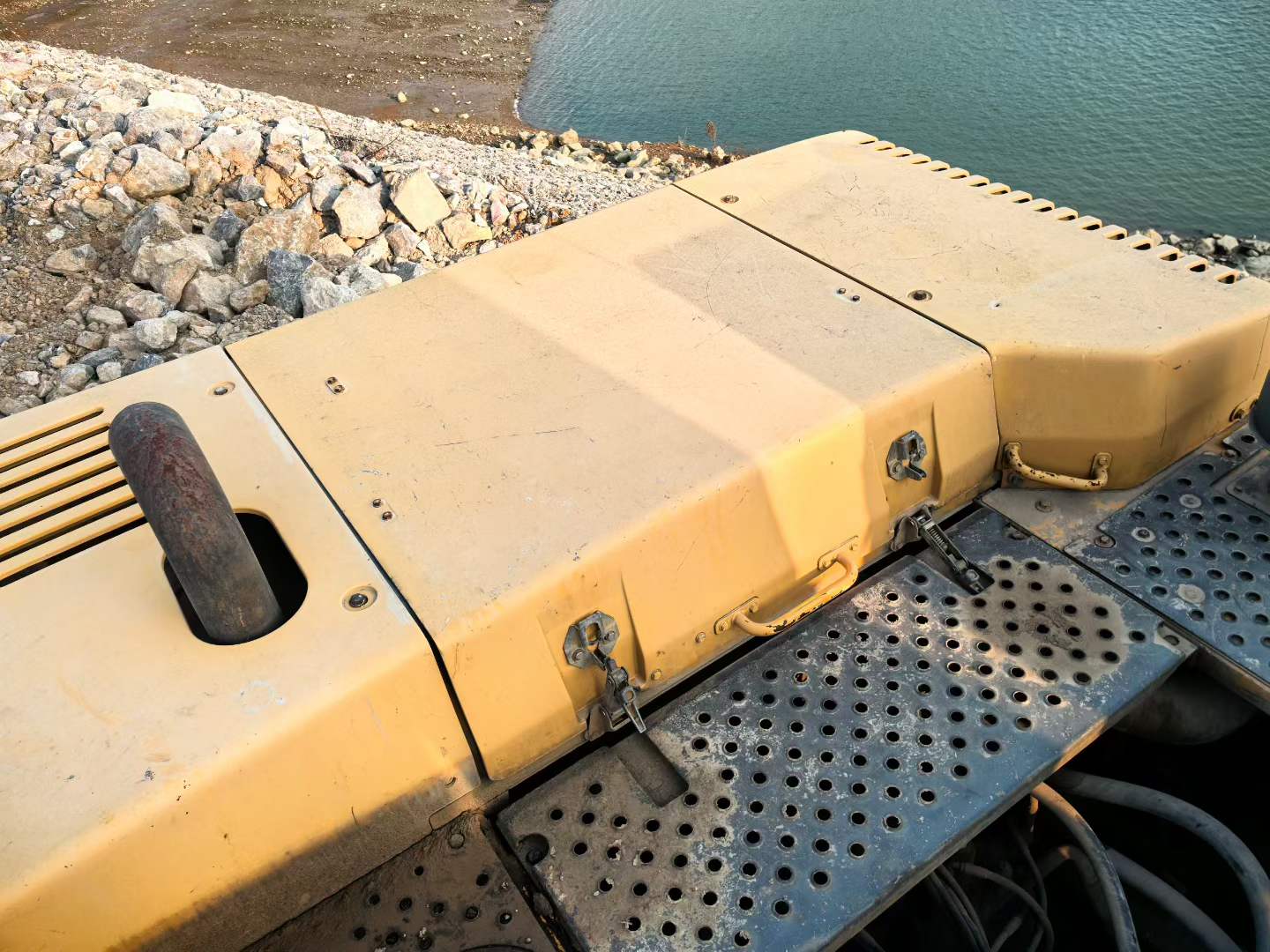 Used Volvo EC300D Excavator 2014 Model / 6