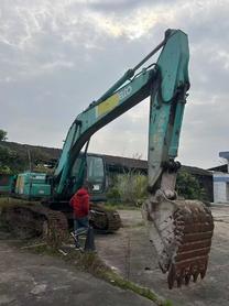 Buy Kobelco SK200 Used Excavator / 9 Used Kobelco SK200 Excavator 2011 Model / 9