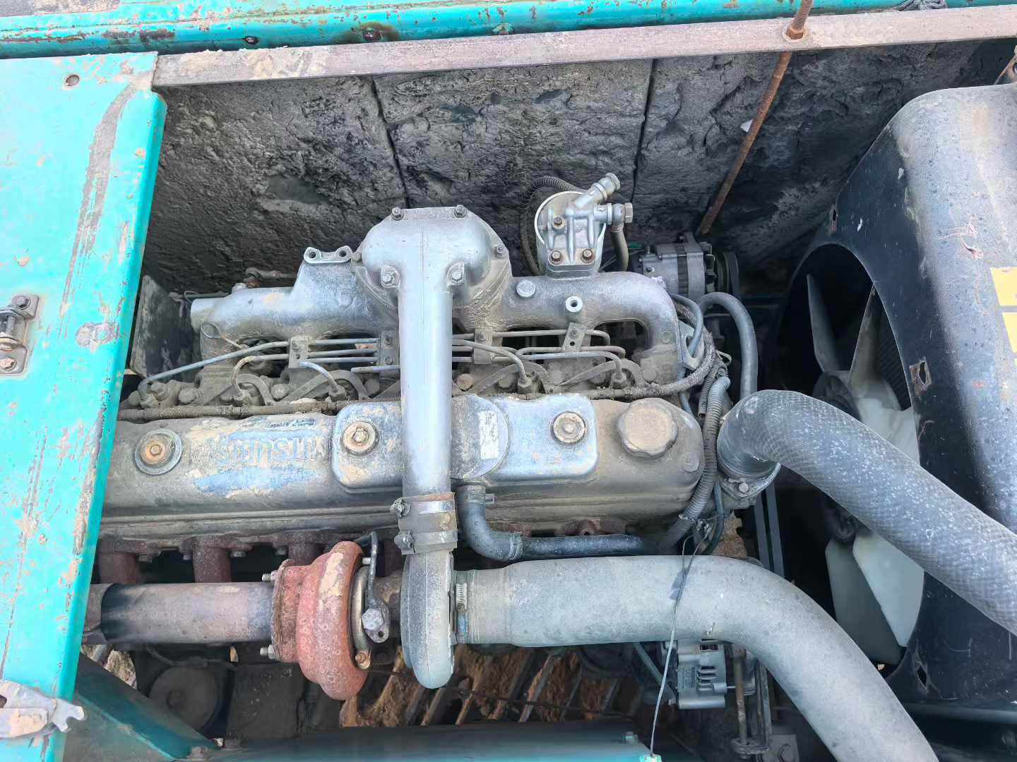 Used Kobelco SK200 Excavator 2016 Model / 2