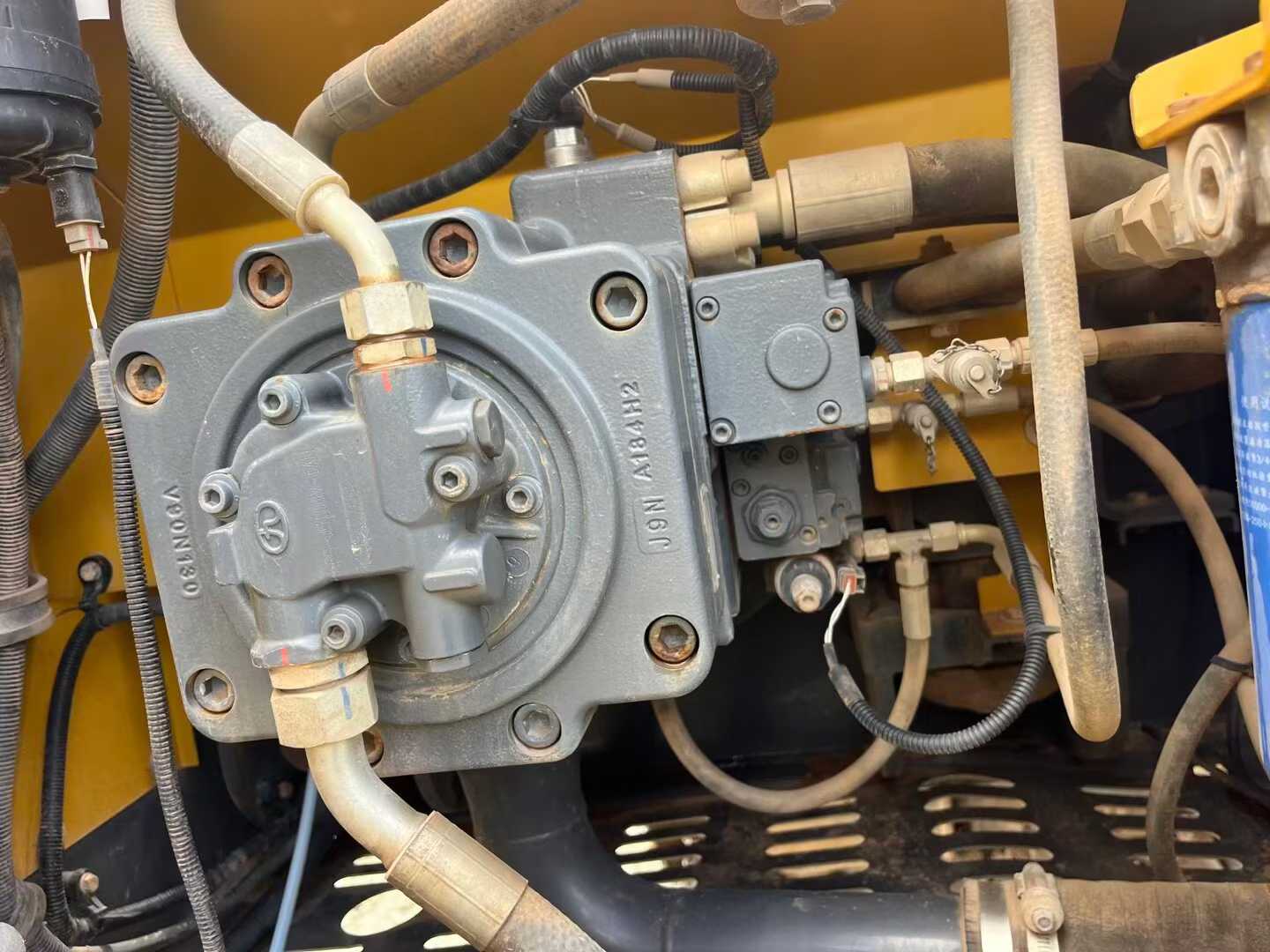 Used XCMG LW200 Excavator 2016 Model / 4