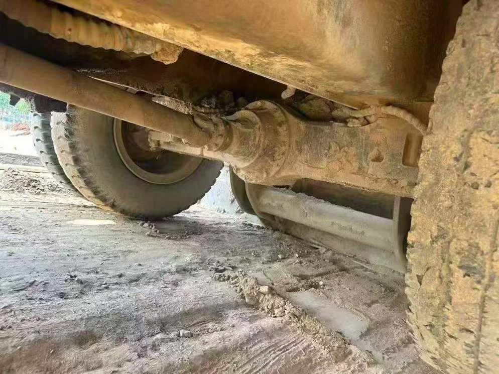 Used Hyundai R210WVS Excavator 2016 Model / 4