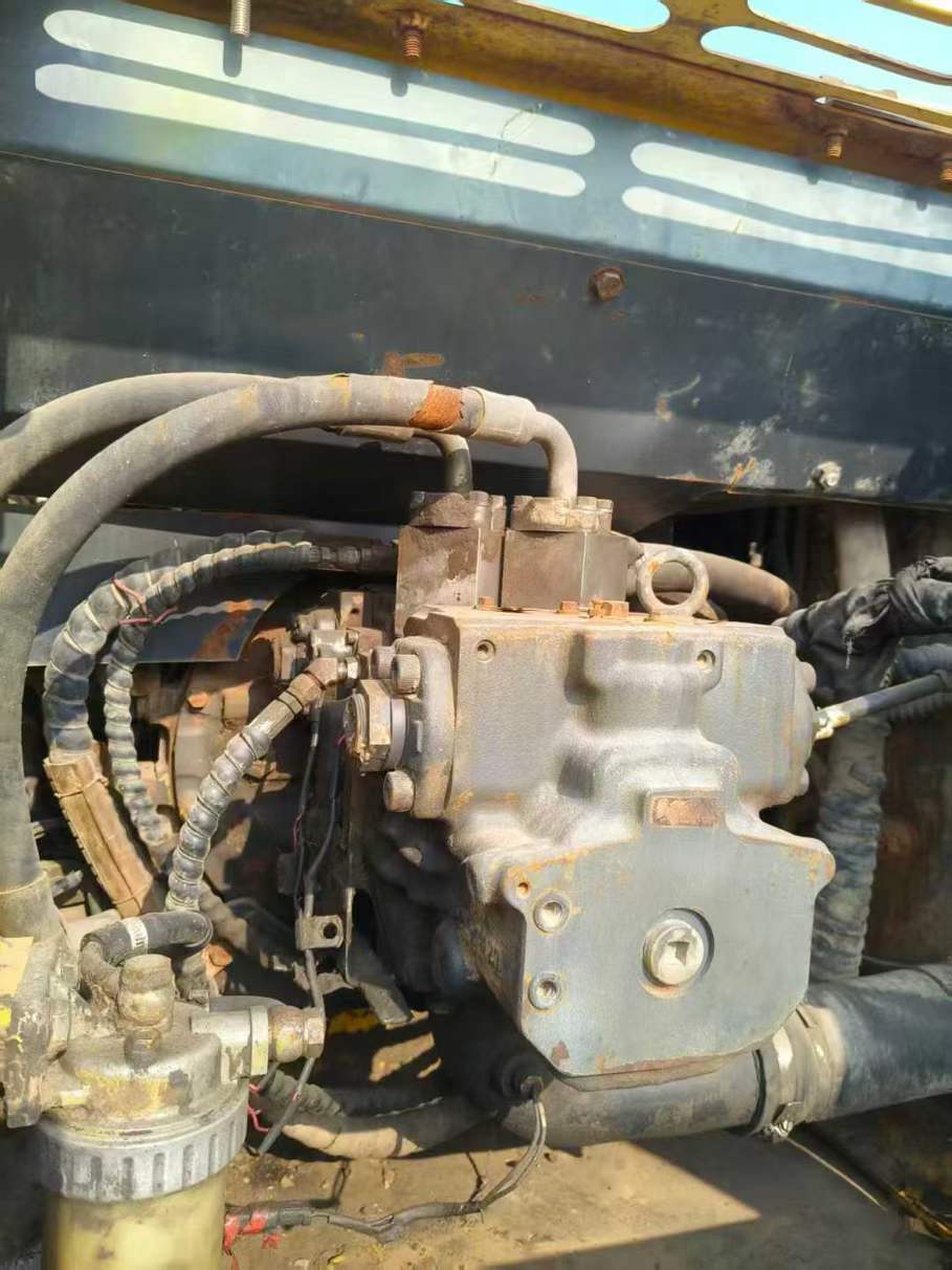 Used Komatsu PW200-7 Excavator 2016 Model / 8