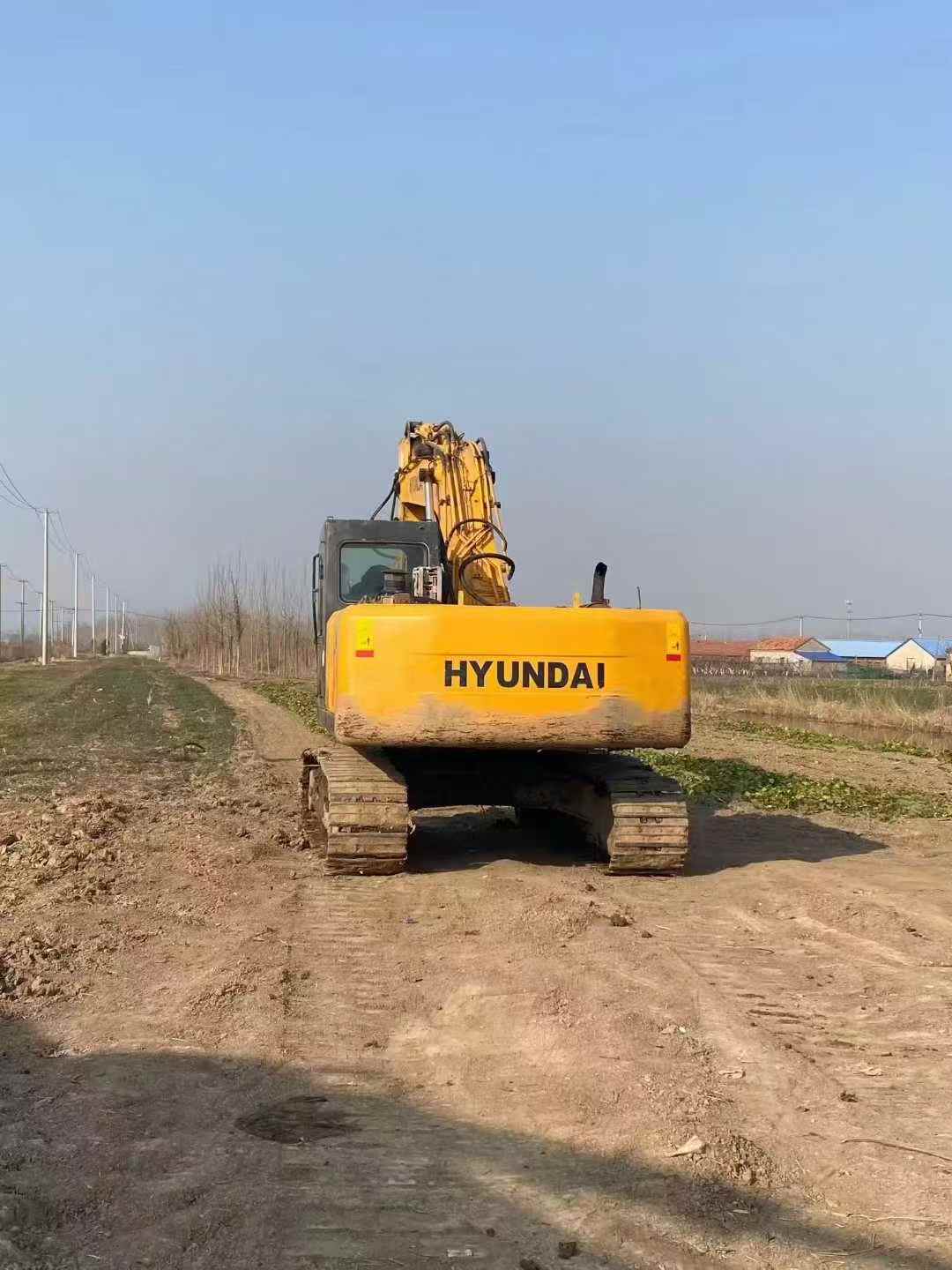 Used Hyundai R215-7 Excavator 2011 Model / 4