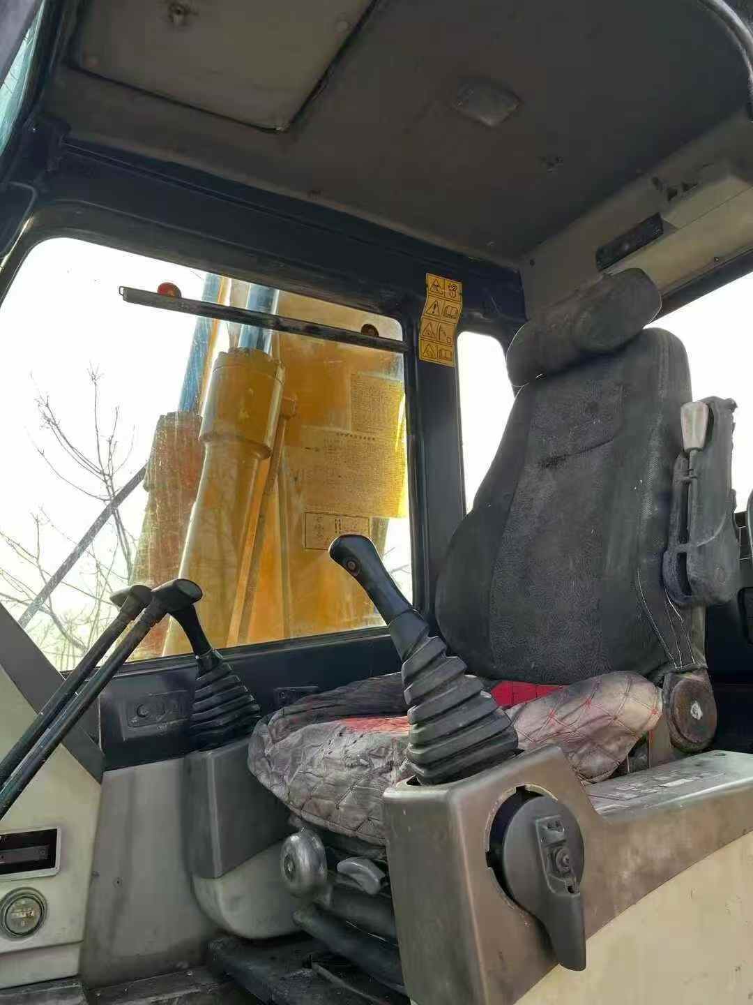 Used Hyundai R150-7 Excavator 2013 Model / 7