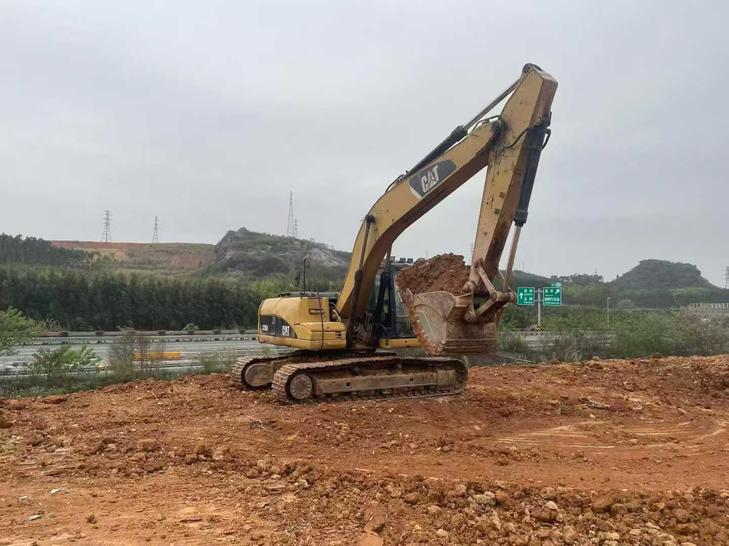 Buy Caterpillar 323 Used Excavator / 1