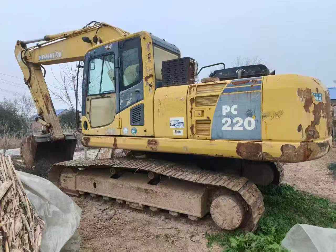 Used Komatsu PC220-8 Excavator 2016 Model / 6