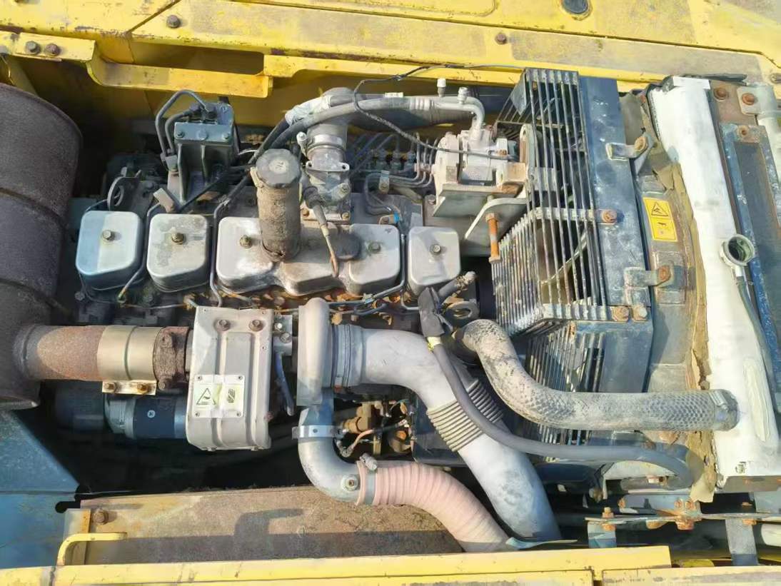 Used Komatsu PW200-7 Excavator 2016 Model / 4