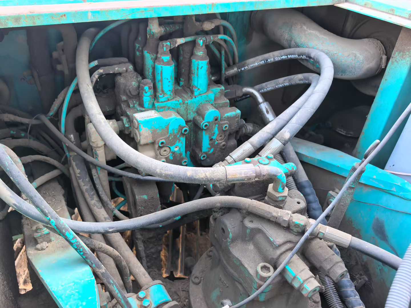 Used Kobelco SK200 Excavator 2016 Model / 3