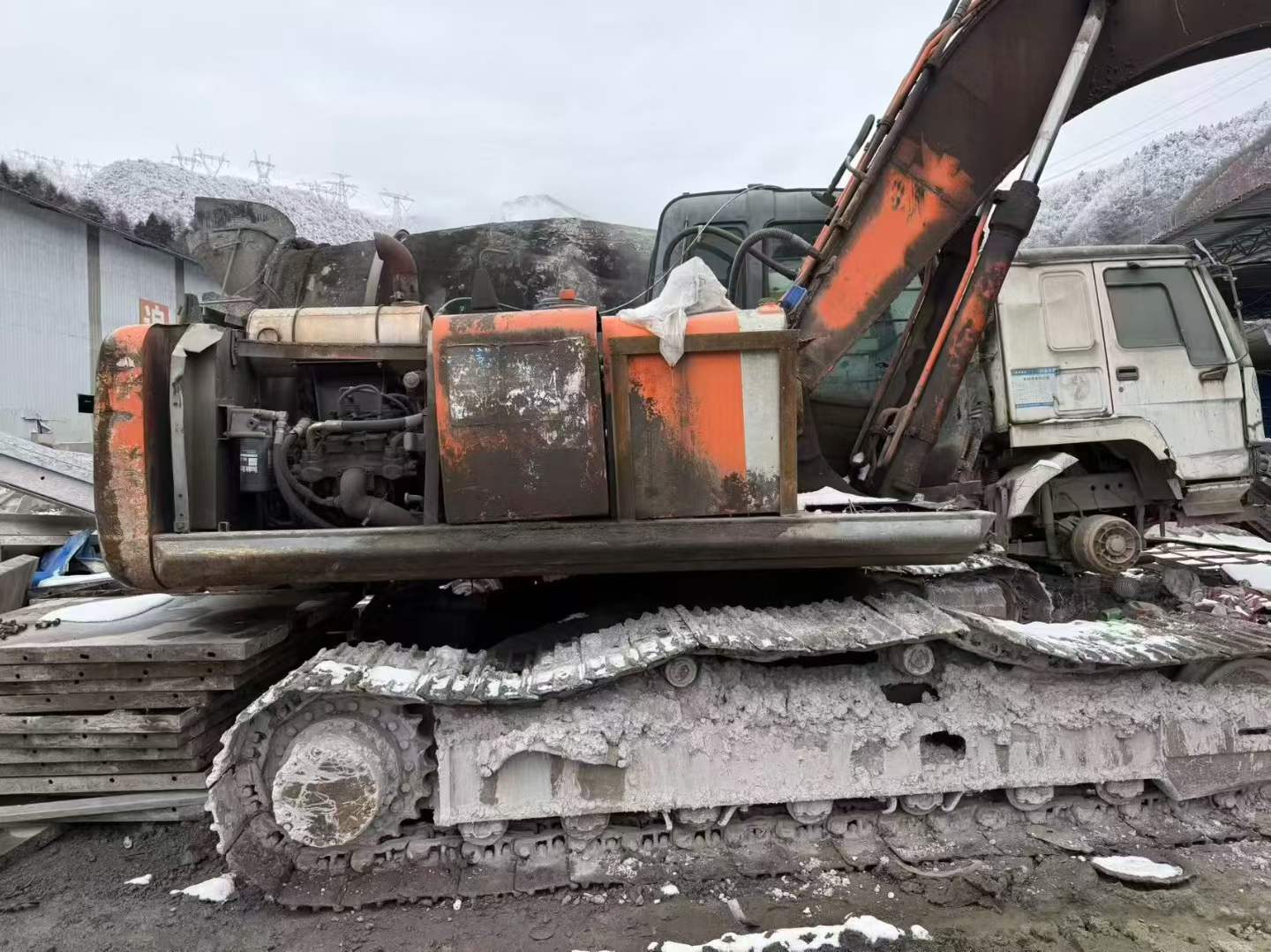 Used Hitachi ZX210-3G Excavator 2013 Model / 2