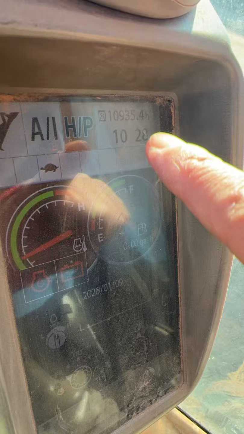 Used Hitachi ASTACONEO Excavator 2016 Model / 4