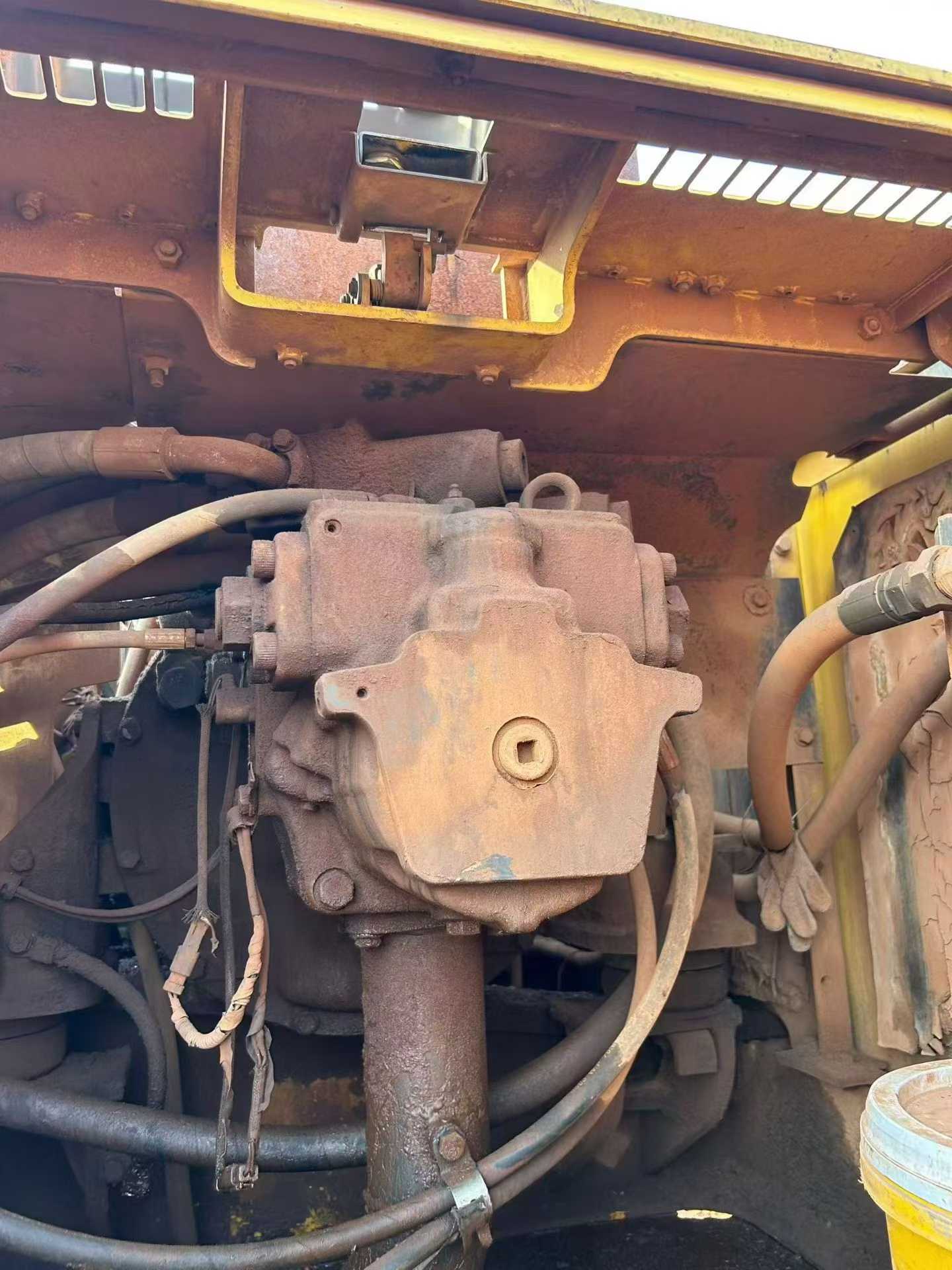 Used Komatsu PC300 Excavator 2016 Model / 6