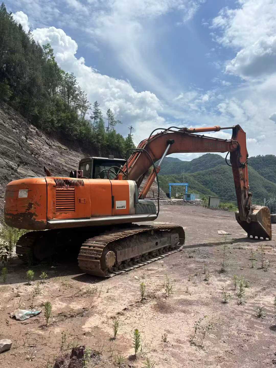 Used Hitachi EX210 Excavator 2016 Model / 4