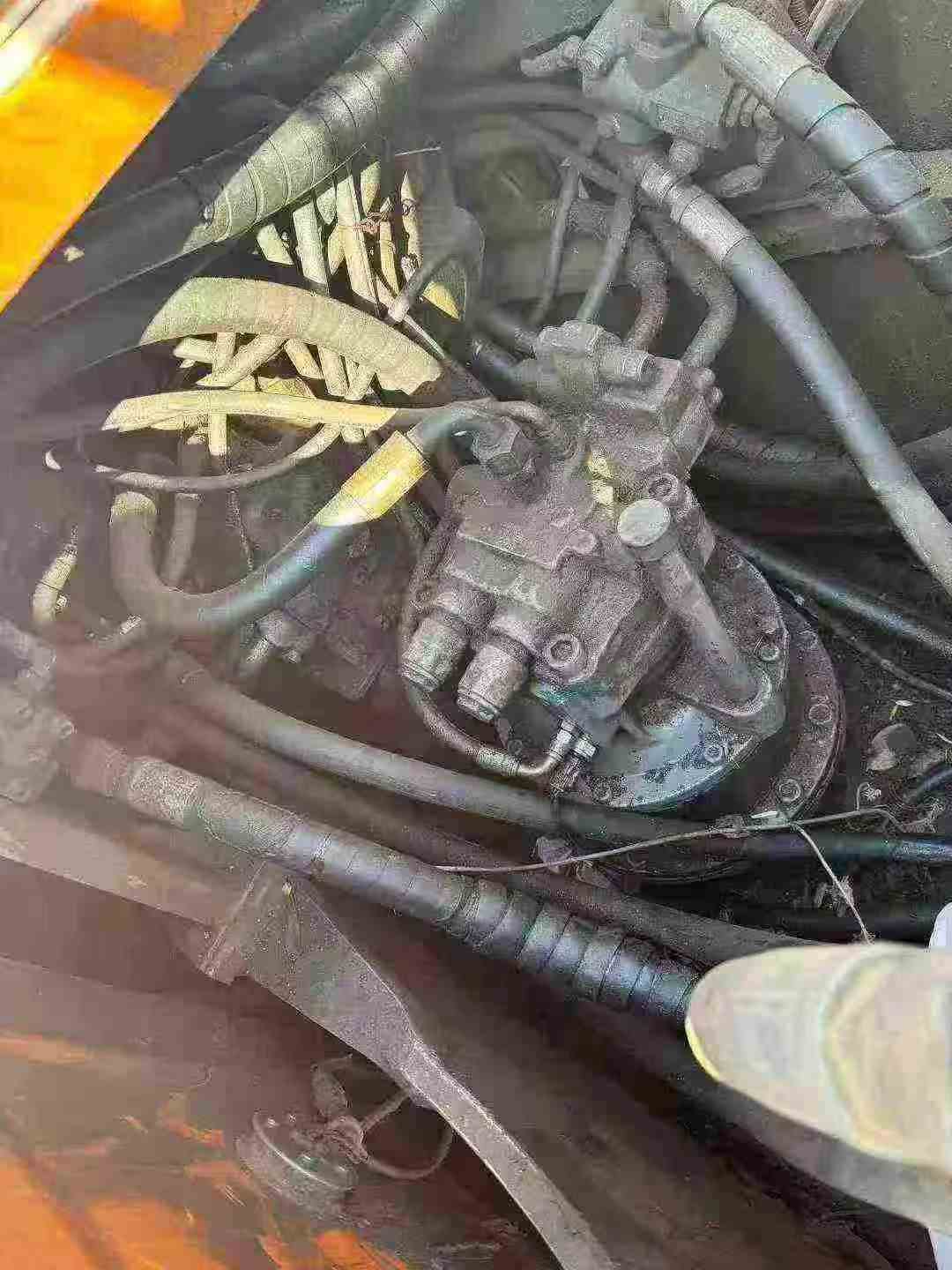 Used Hitachi EX210 Excavator 2012 Model / 6