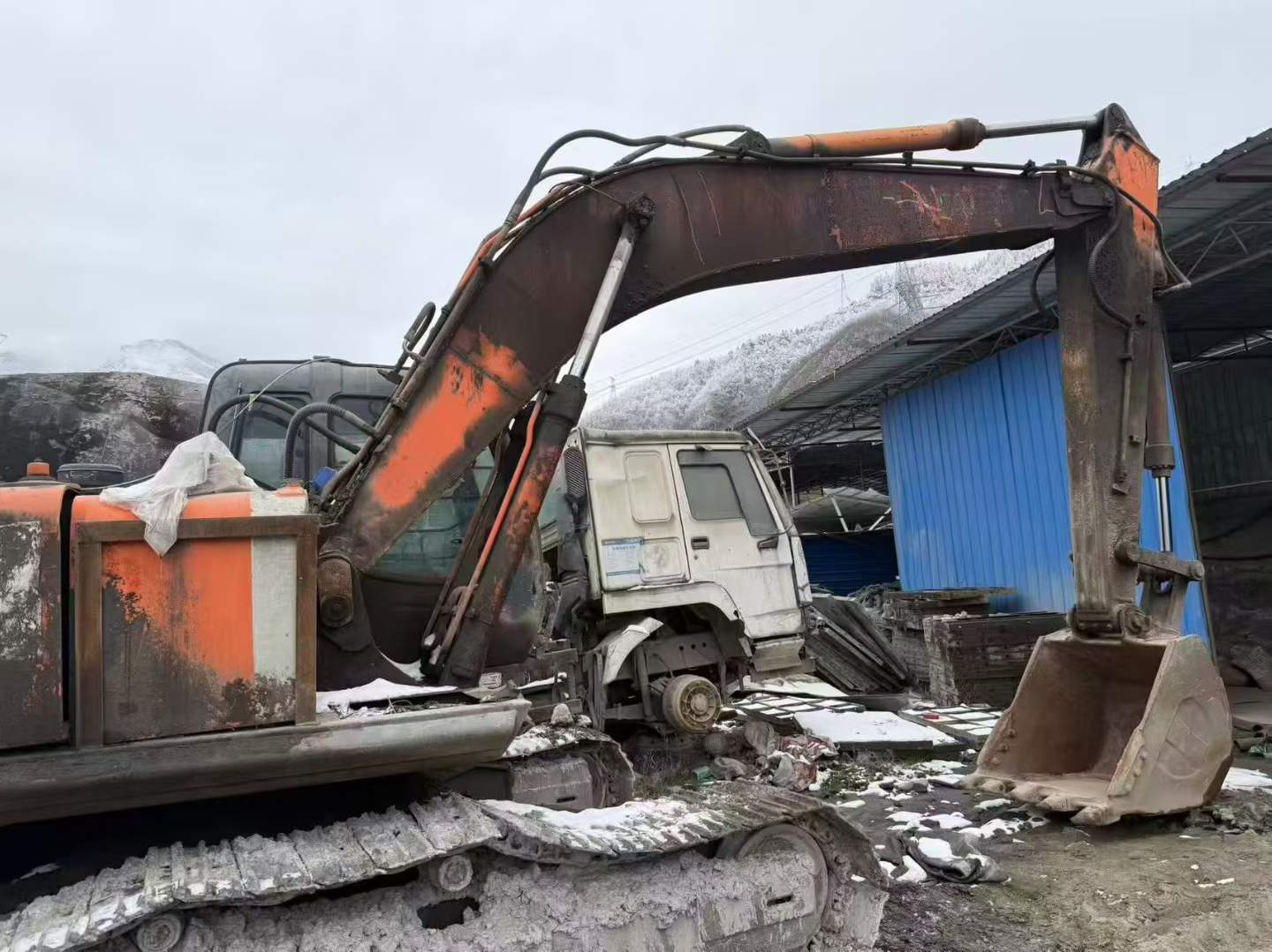Used Hitachi ZX210-3G Excavator 2013 Model / 6