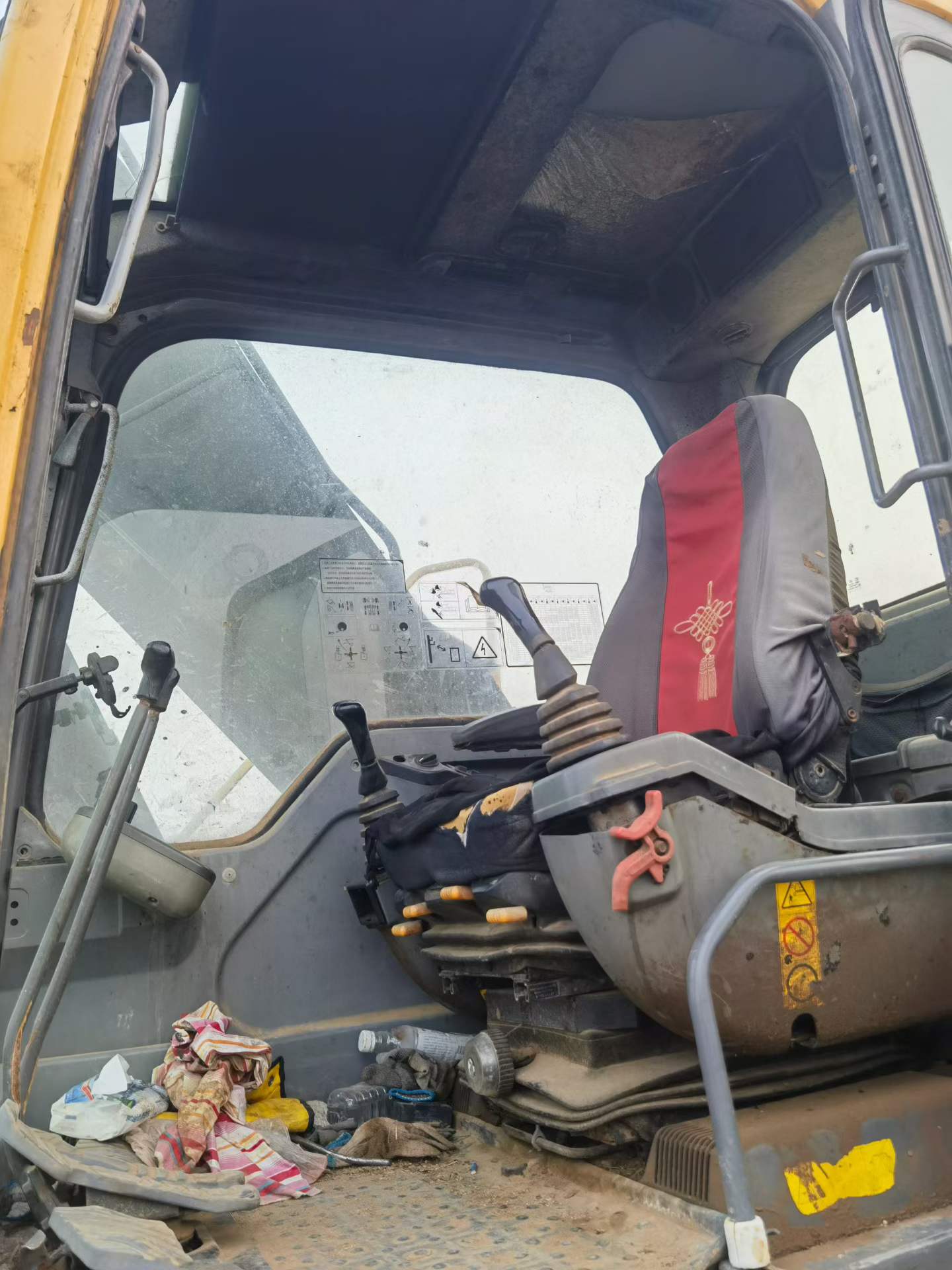 Used Volvo EW210C Excavator 2016 Model / 9