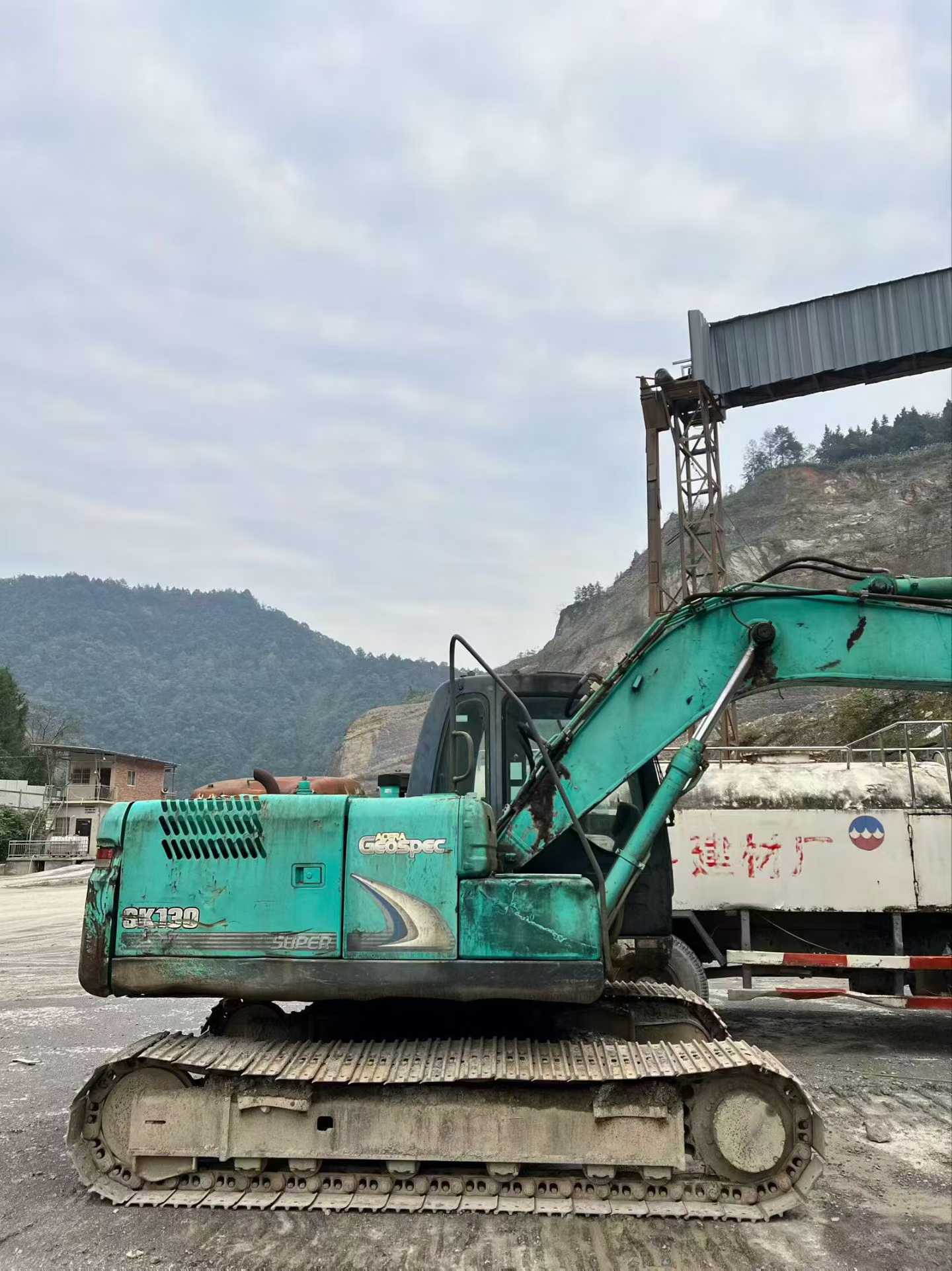 Used Kobelco SK130-8 Excavator 2011 Model / 4
