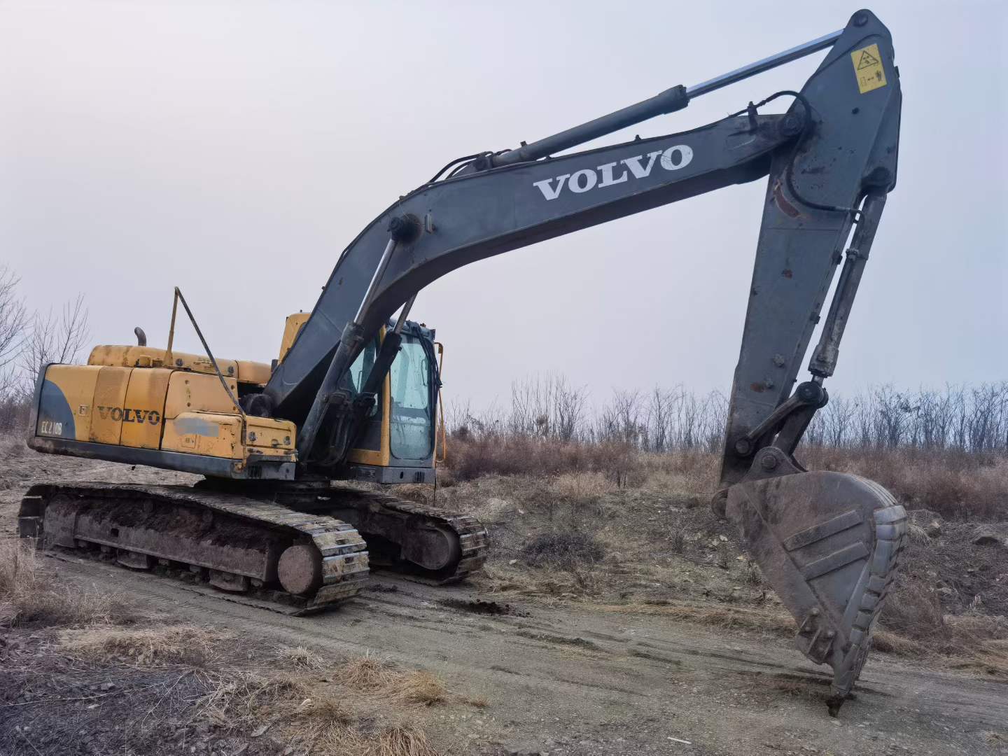 Used Volvo EW210C Excavator 2016 Model / 4