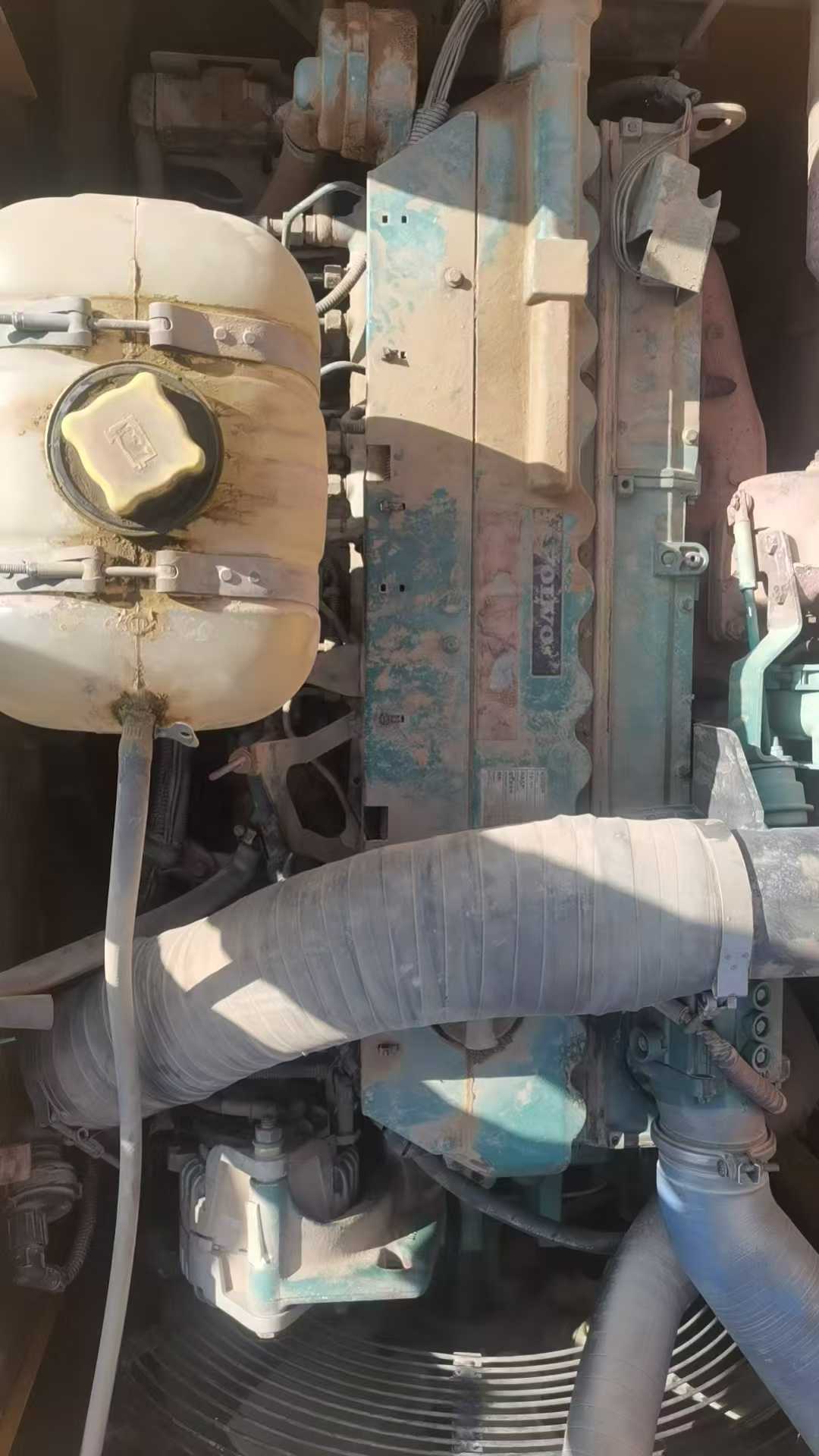 Used Volvo EC240 Excavator 2016 Model / 4