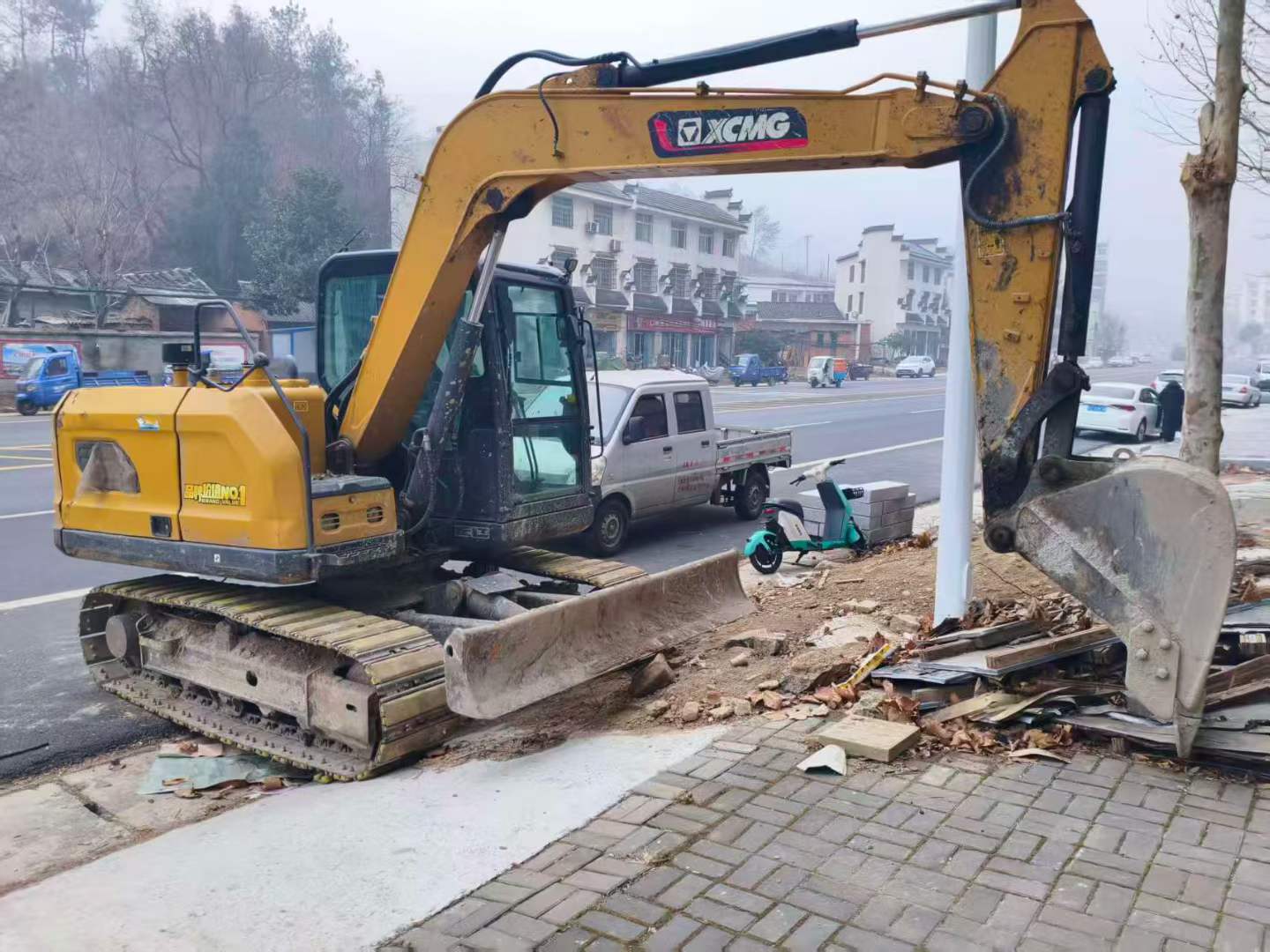 Used XCMG XE75C Excavator 2023 Model / 3