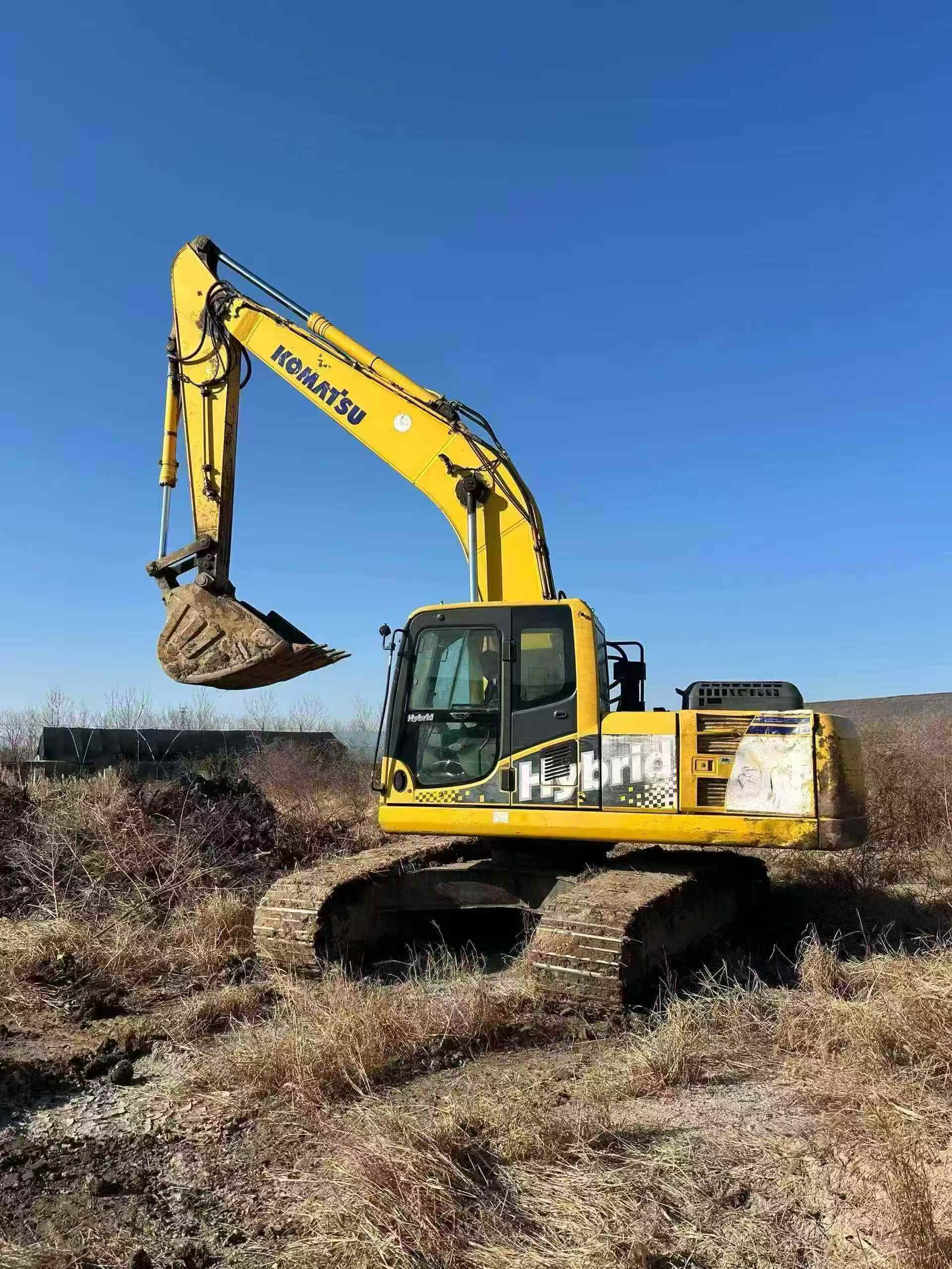 Used Komatsu HB215LC-1 Excavator 2013 Model