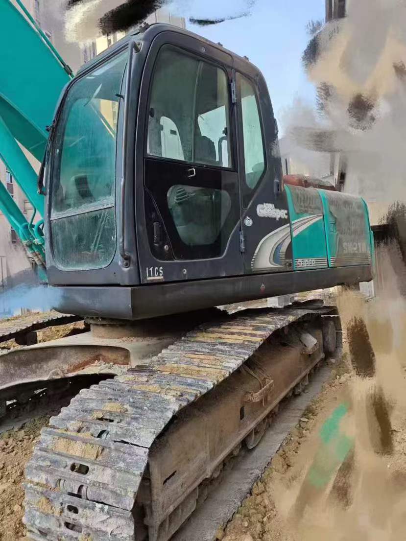 Used Kobelco SK210 Excavator 2012 Model / 3